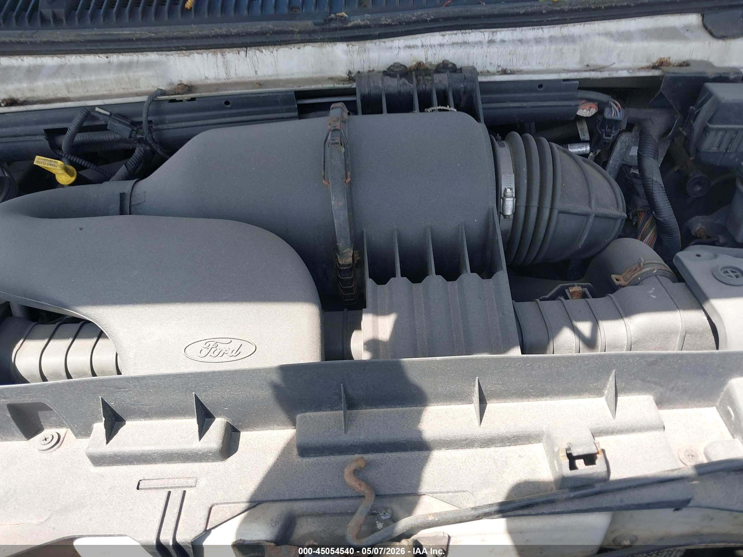 FORD E-150 image 10
