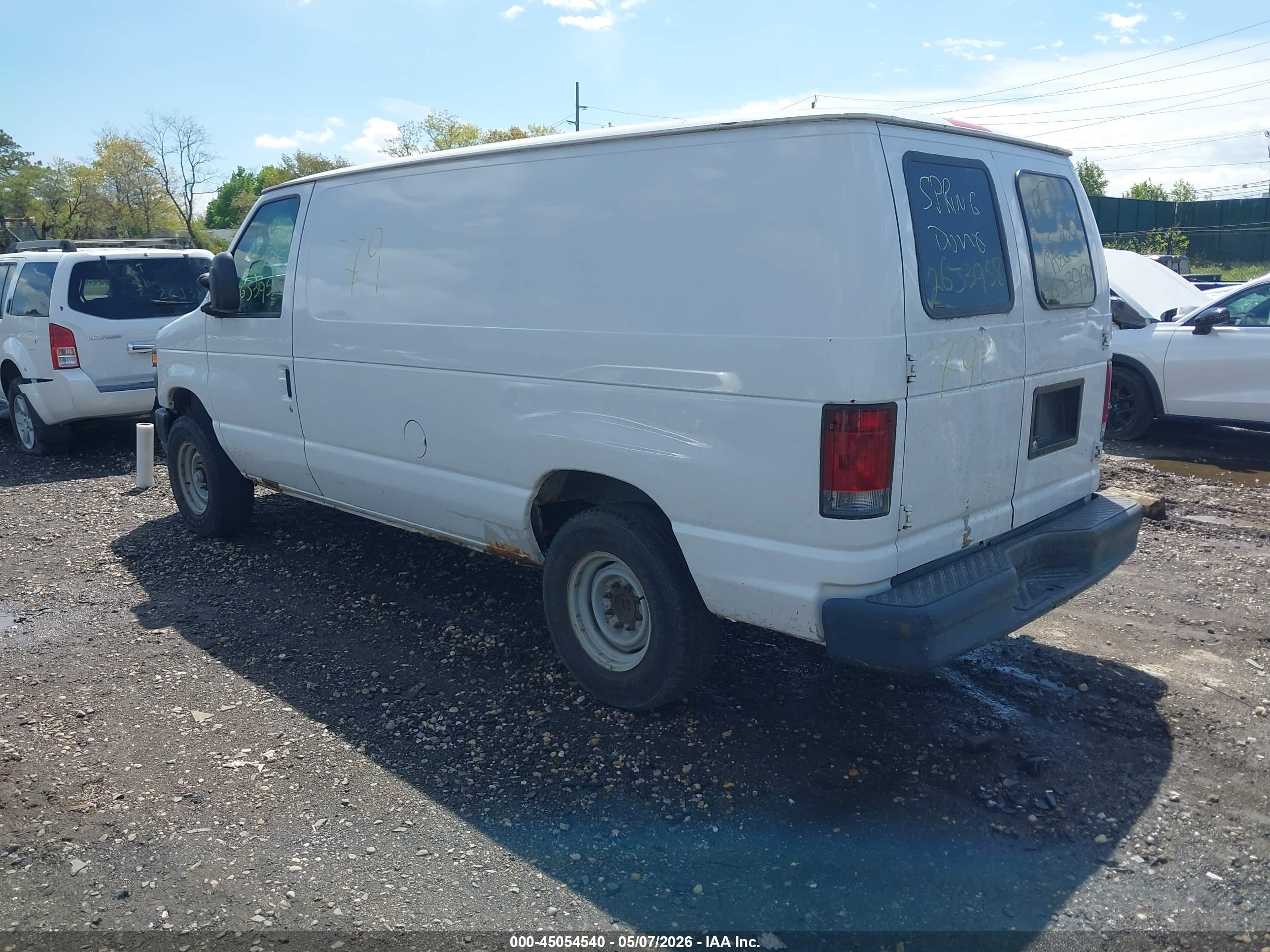 FORD E-150 image 3