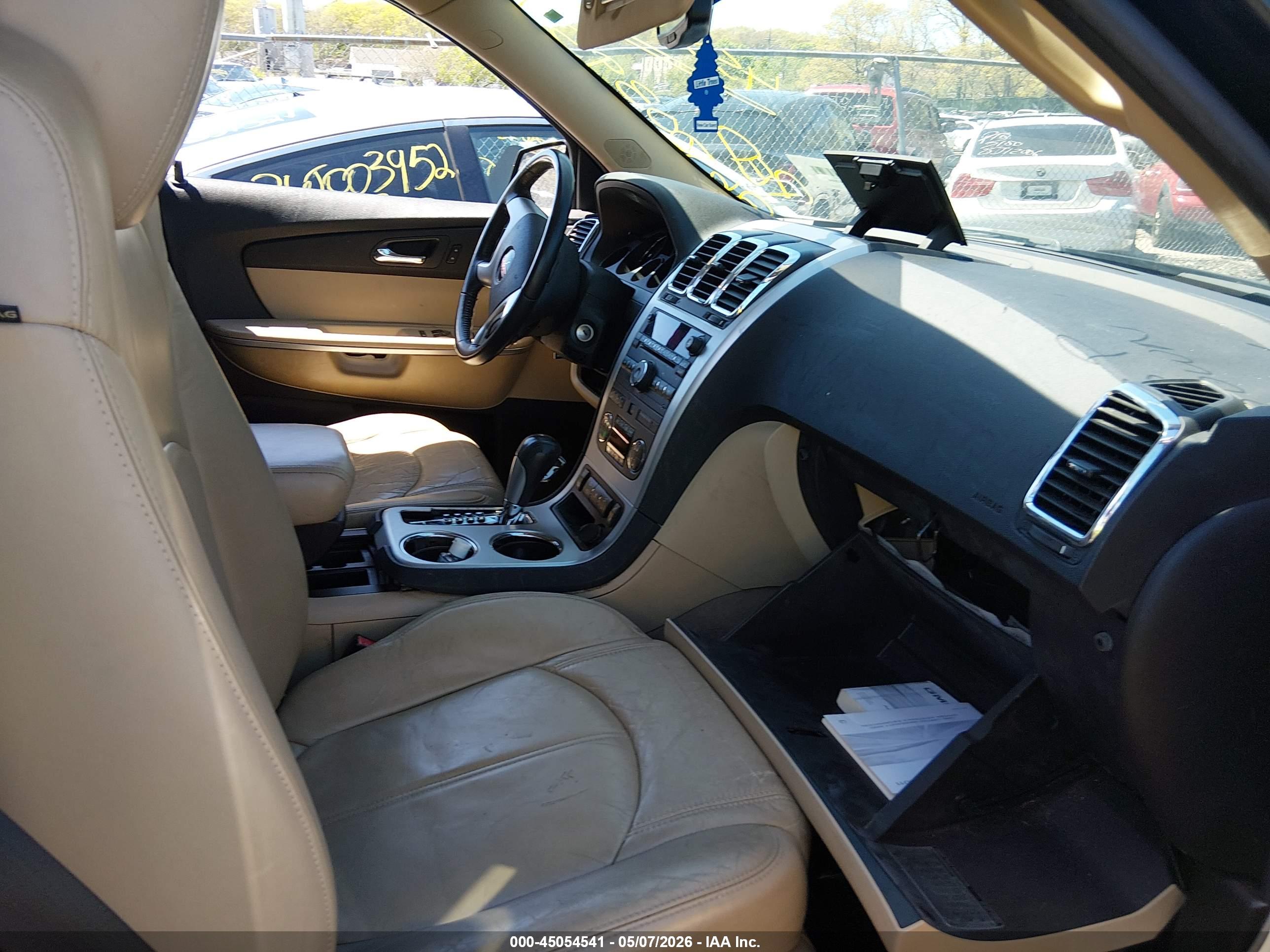 GMC ACADIA image 5