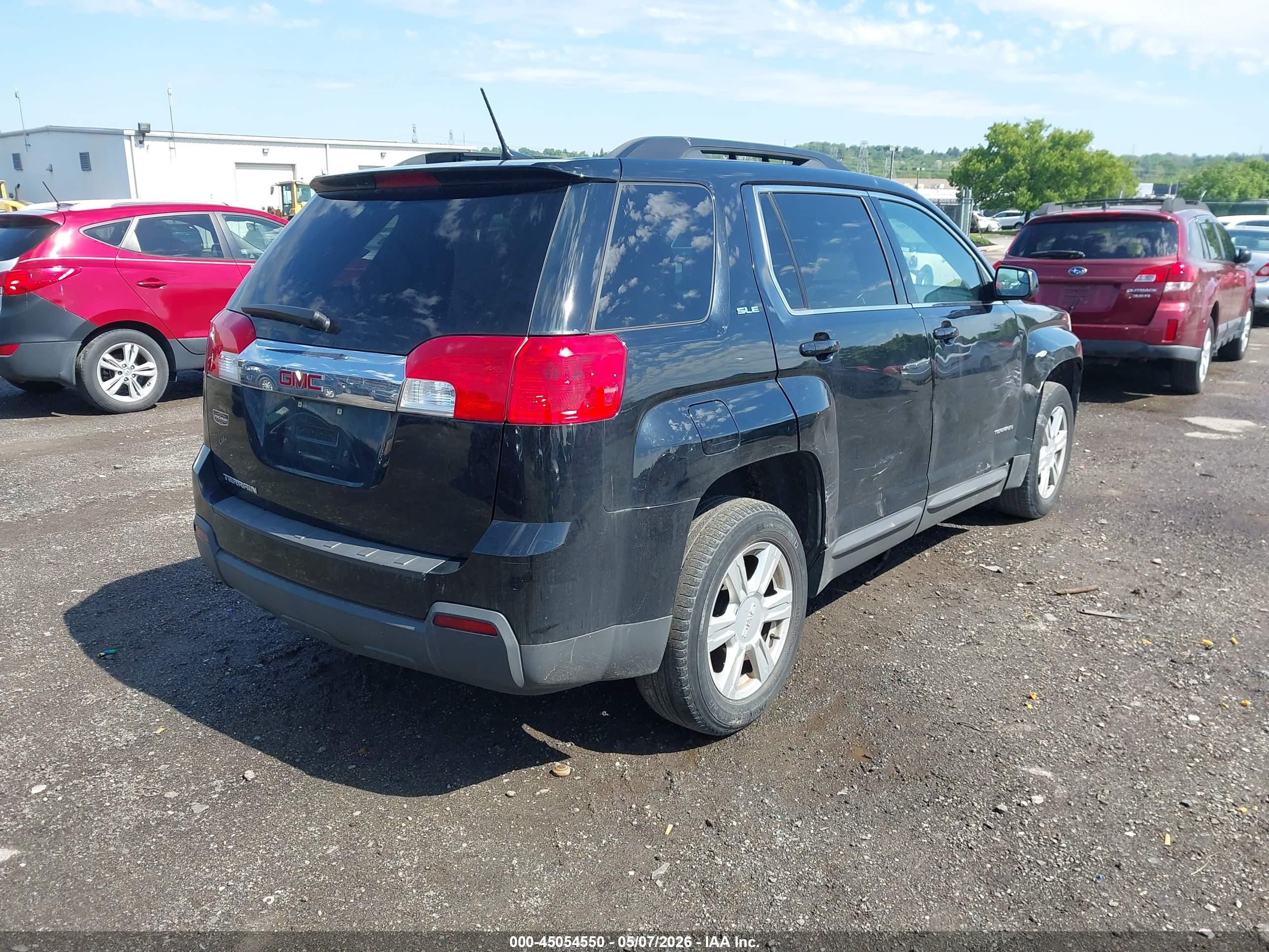 GMC TERRAIN image 4
