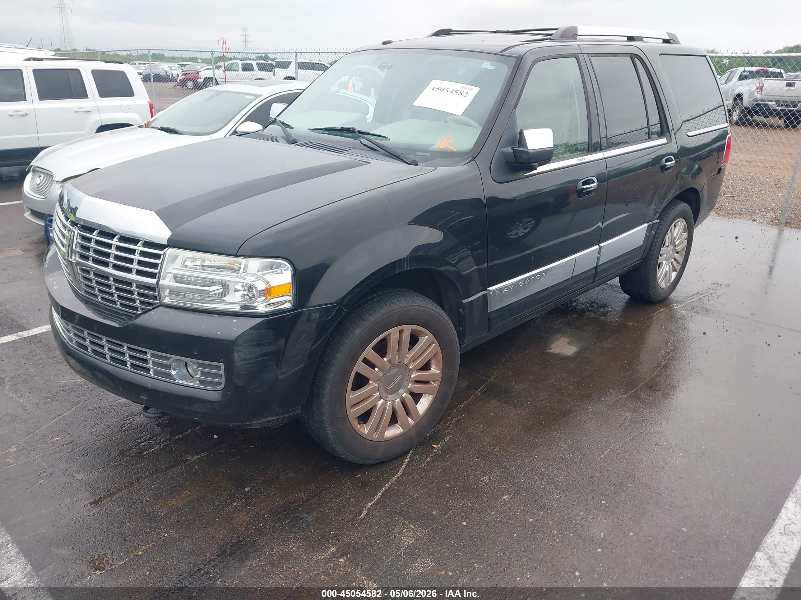 LINCOLN NAVIGATOR image 2