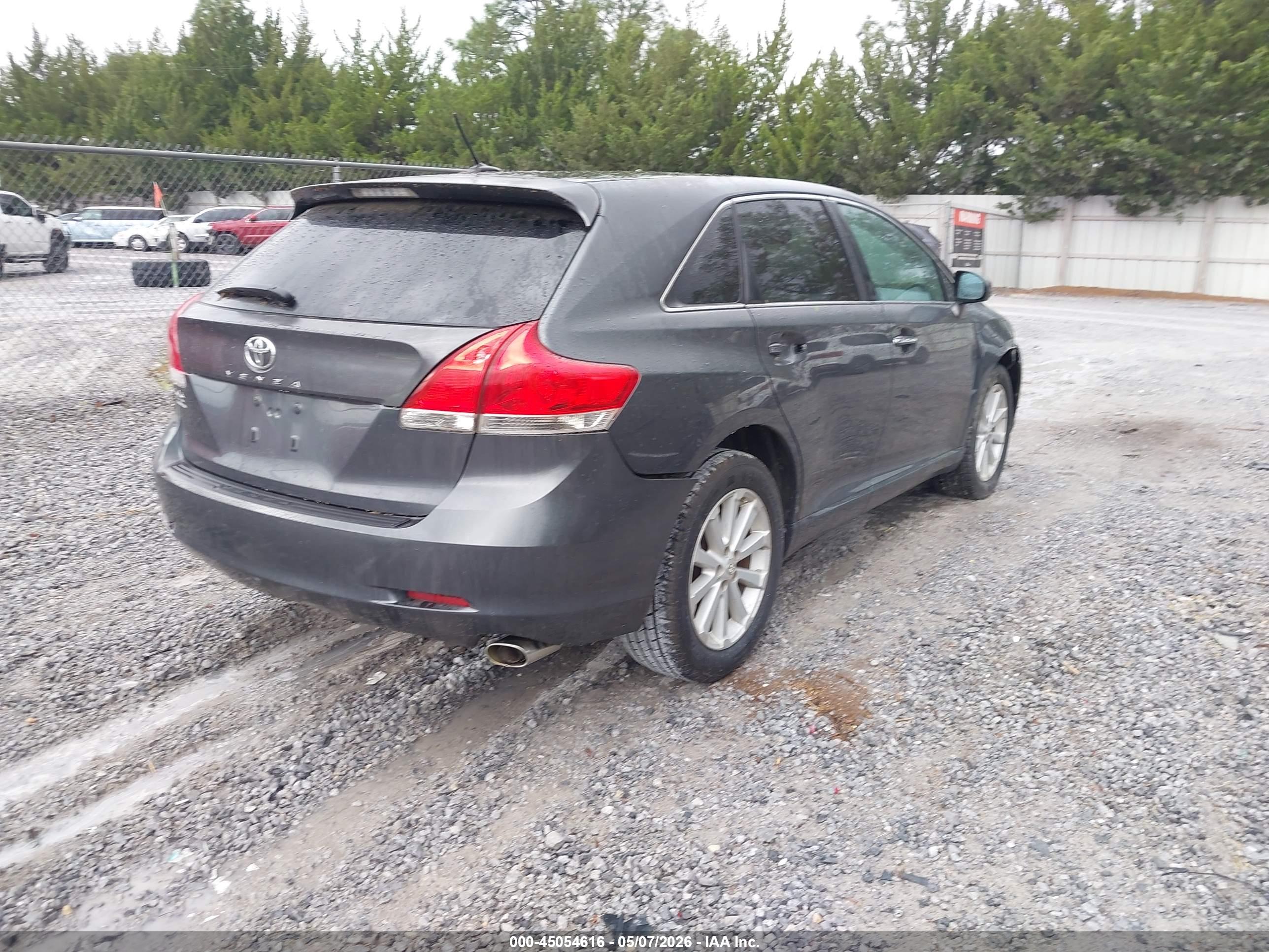 TOYOTA VENZA image 4