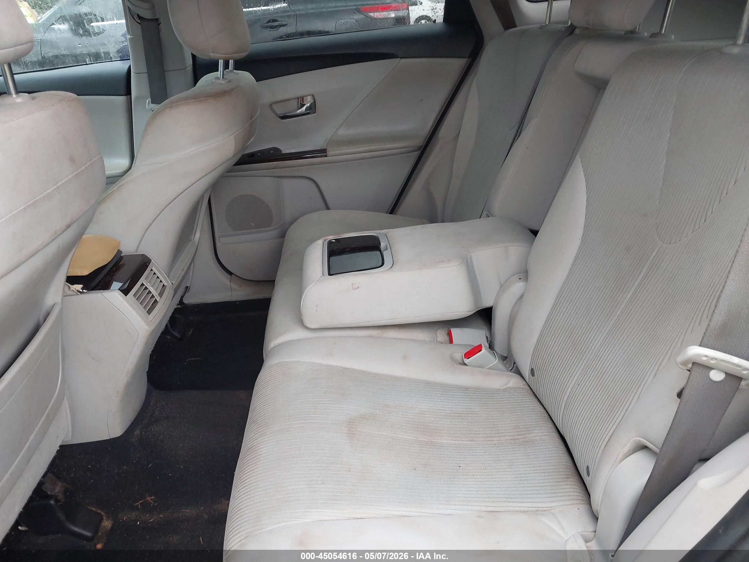 TOYOTA VENZA image 8