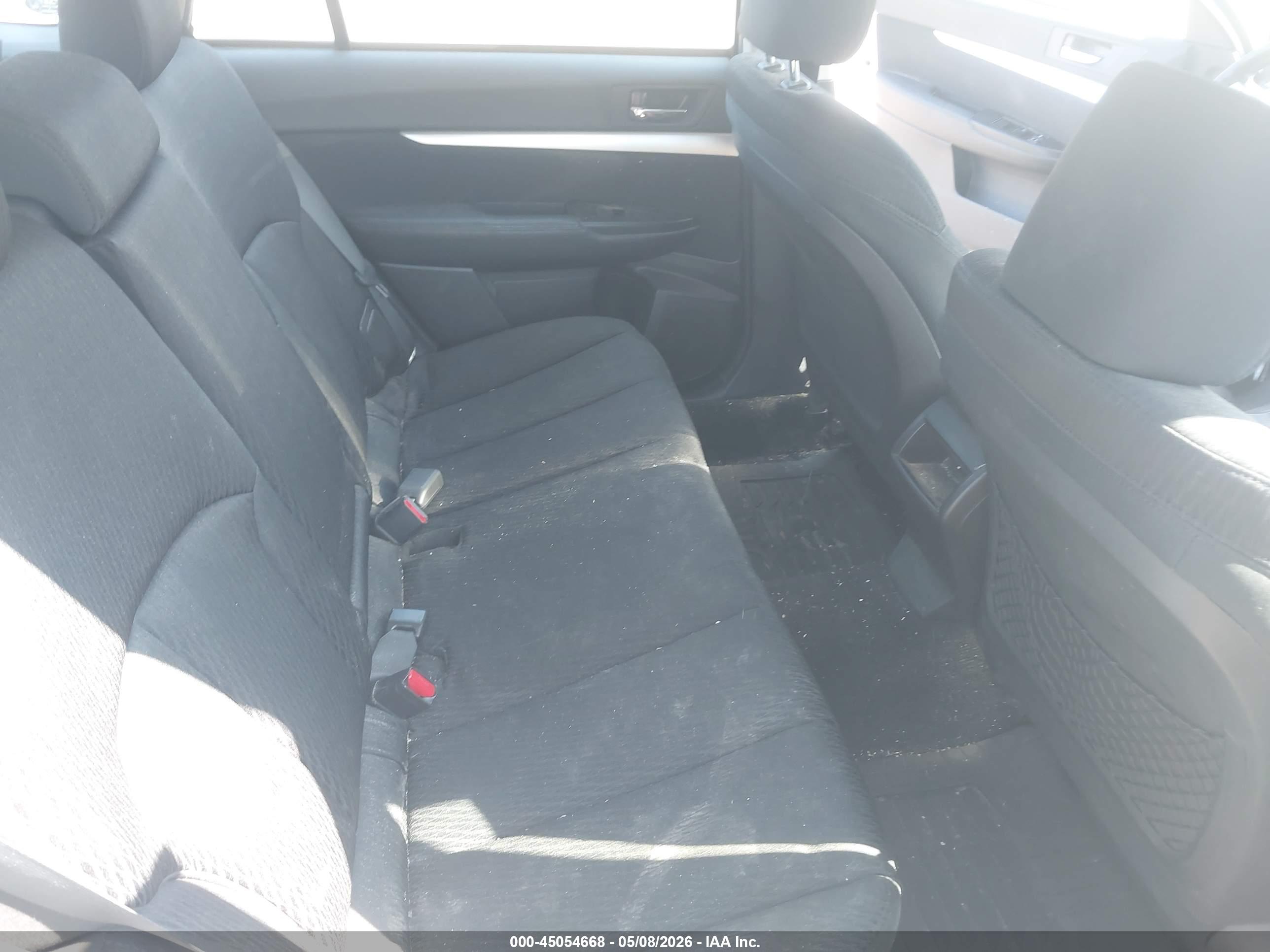 SUBARU OUTBACK image 8