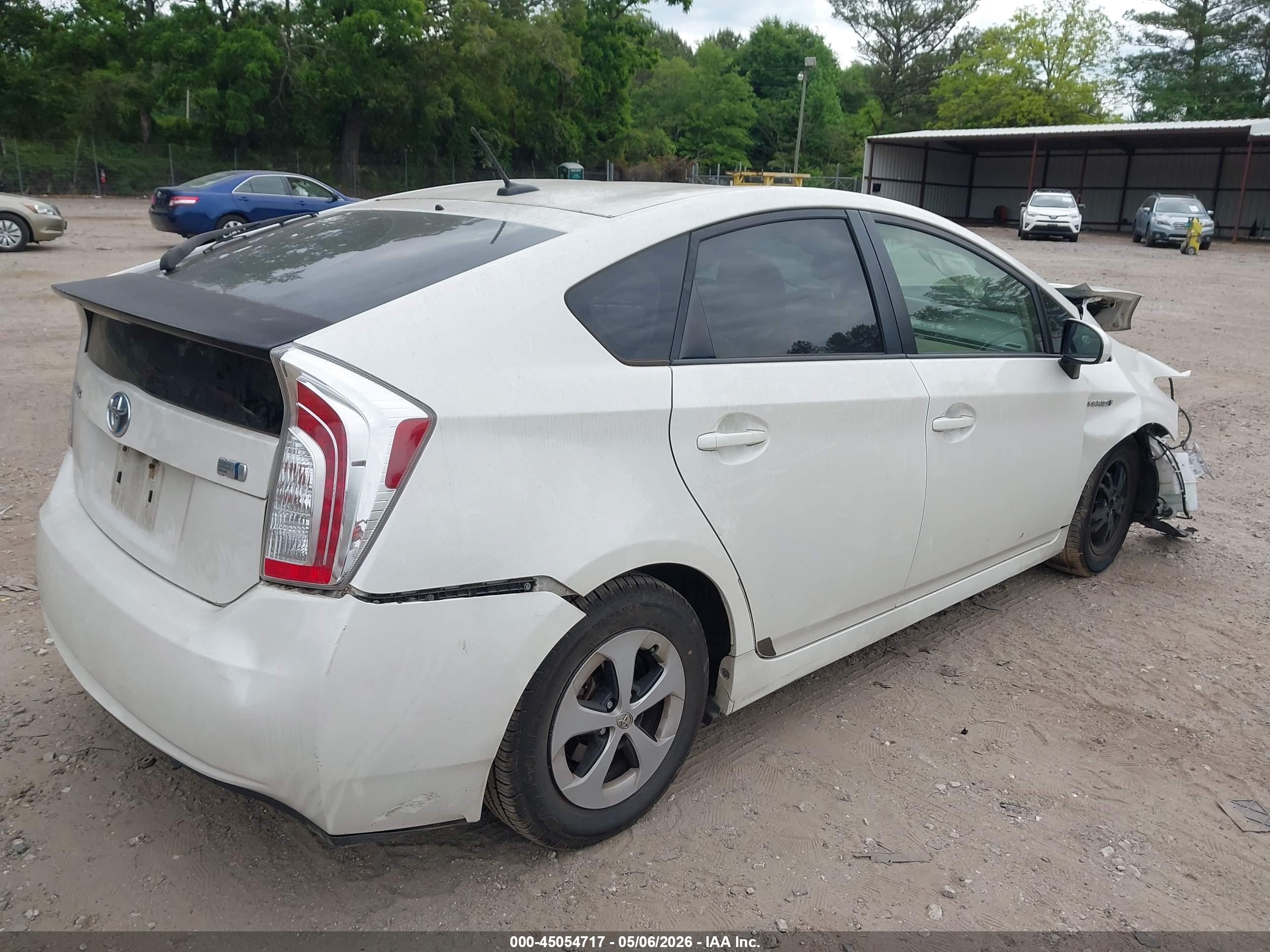 TOYOTA PRIUS image 4