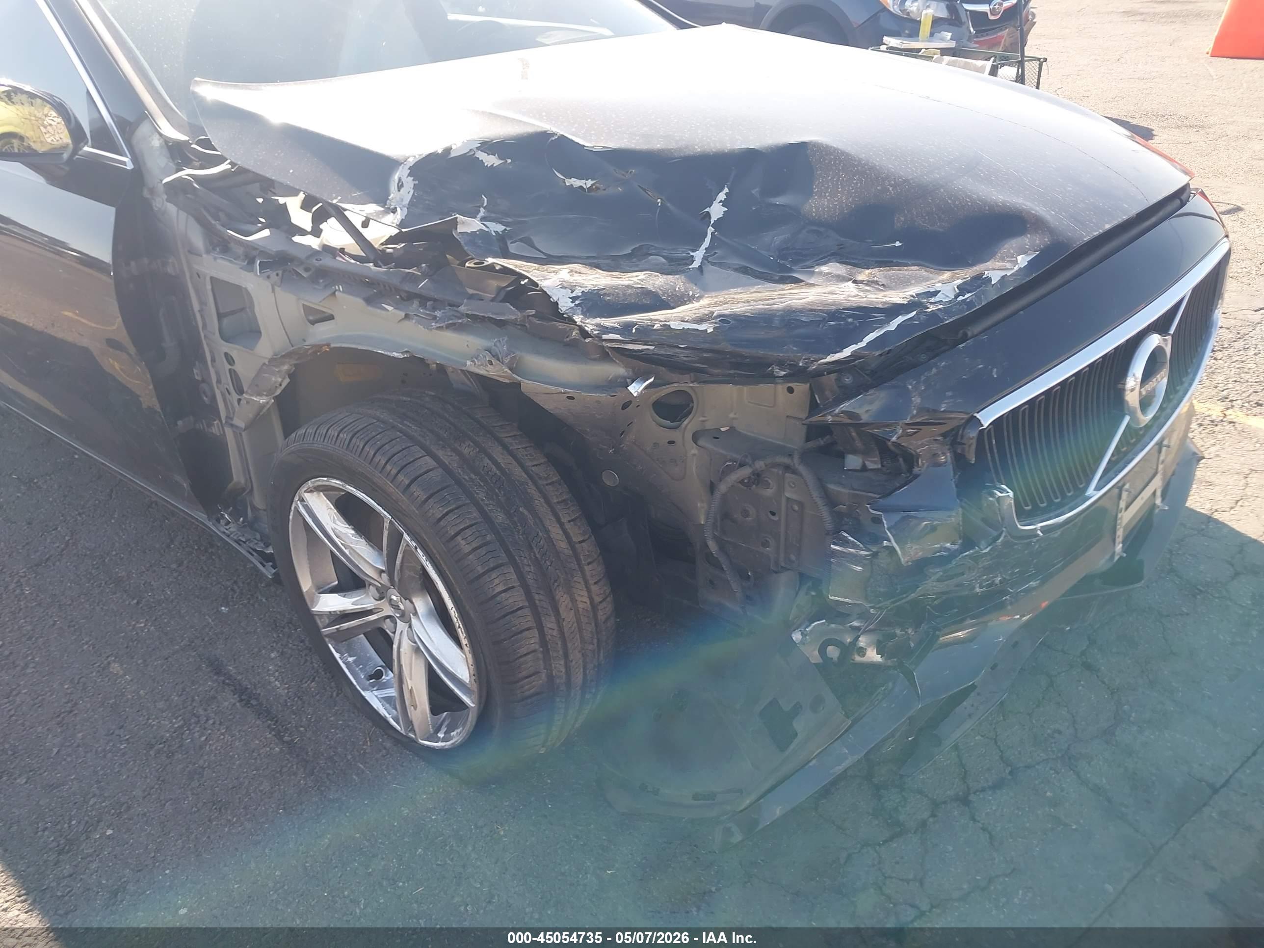 VOLVO S90 image 6
