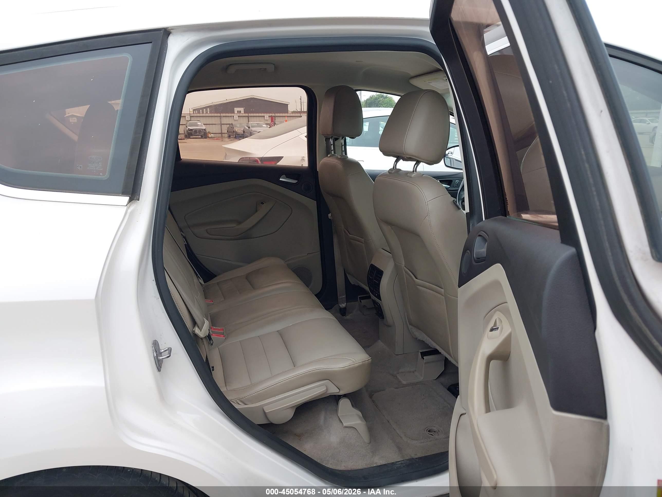 FORD C-MAX image 8