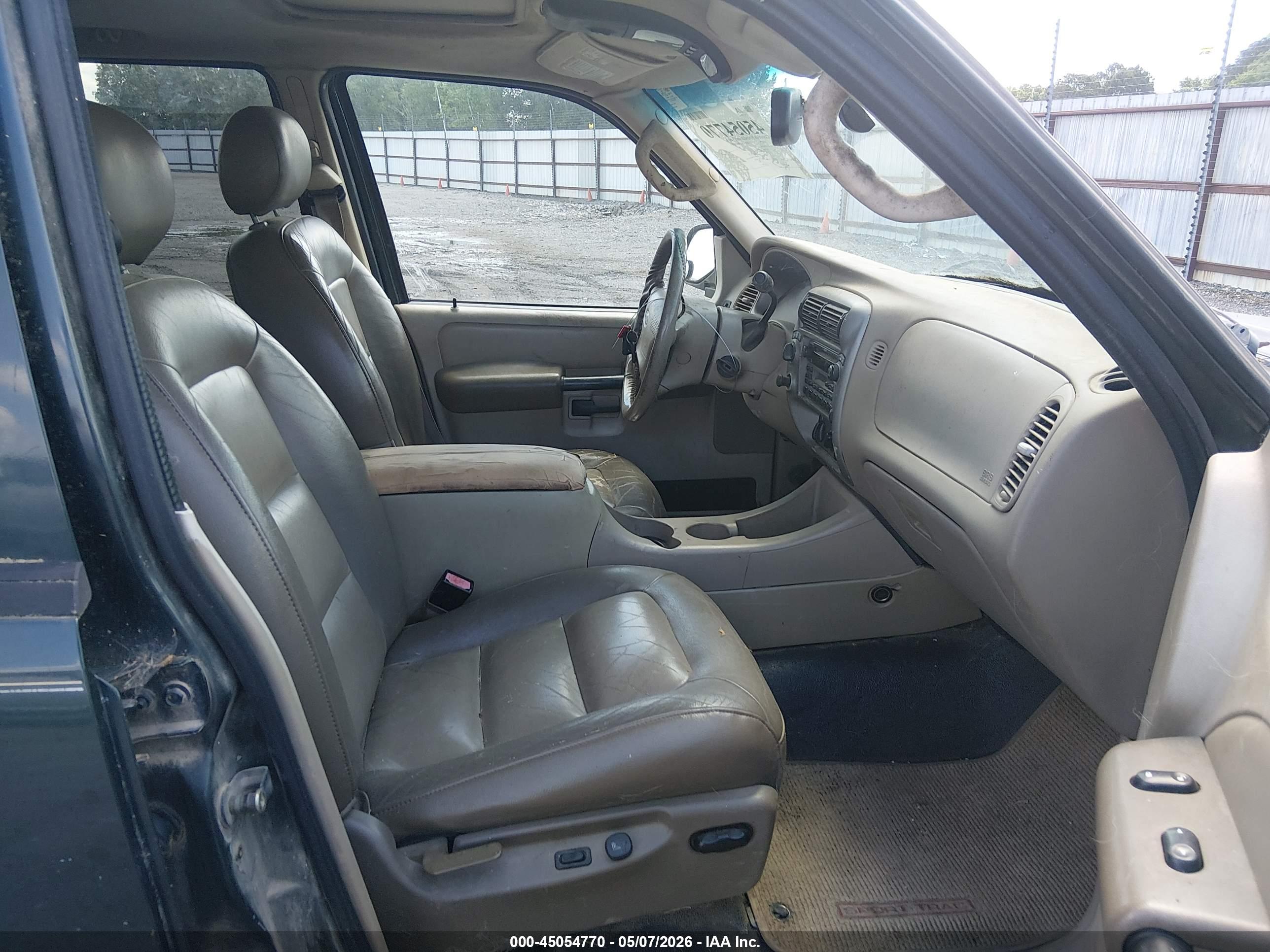 FORD EXPLORER image 5