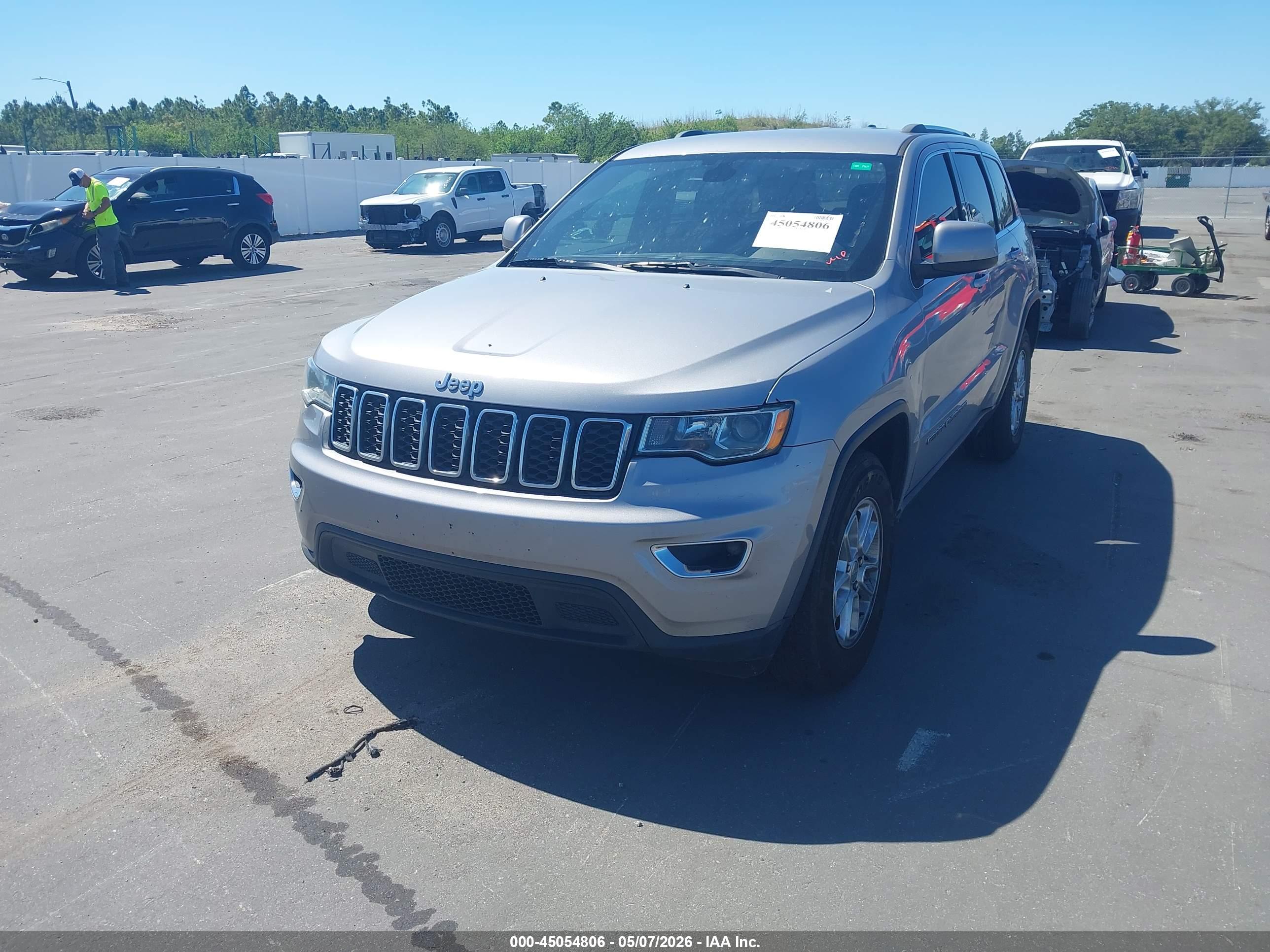 JEEP GRAND image 2