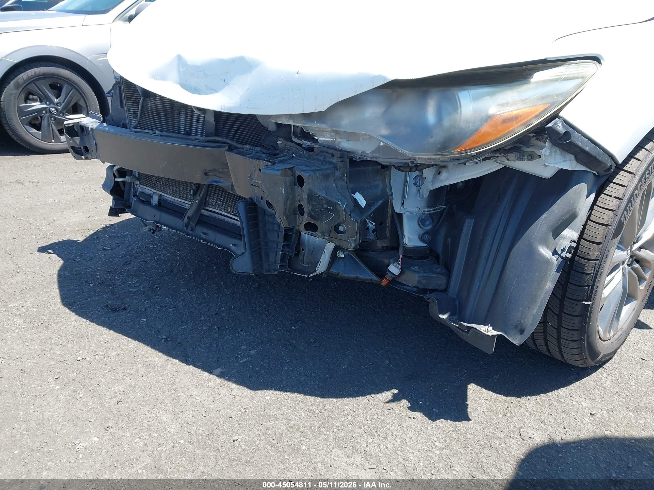 TOYOTA CAMRY image 6
