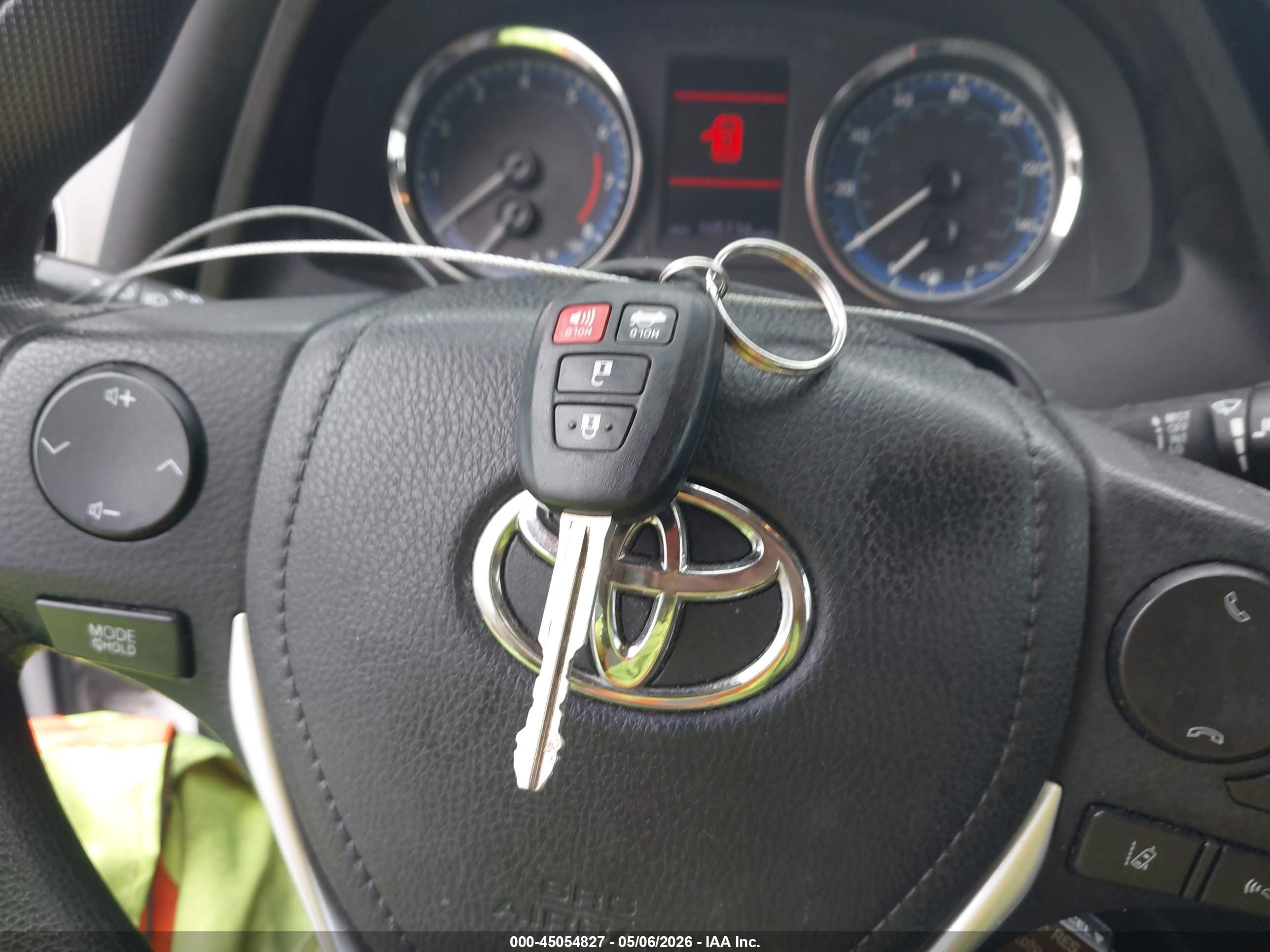 TOYOTA COROLLA image 11