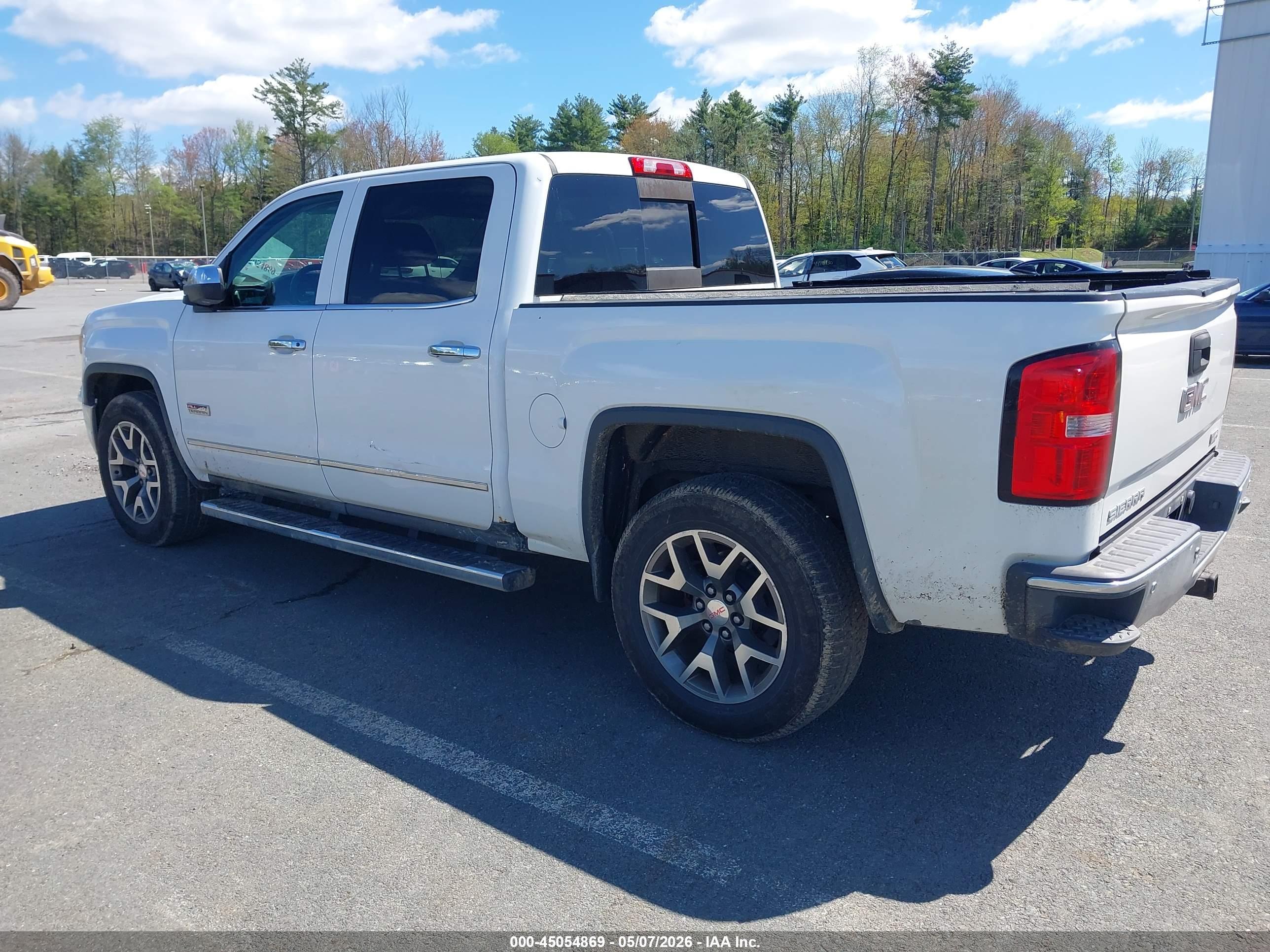 GMC SIERRA image 3