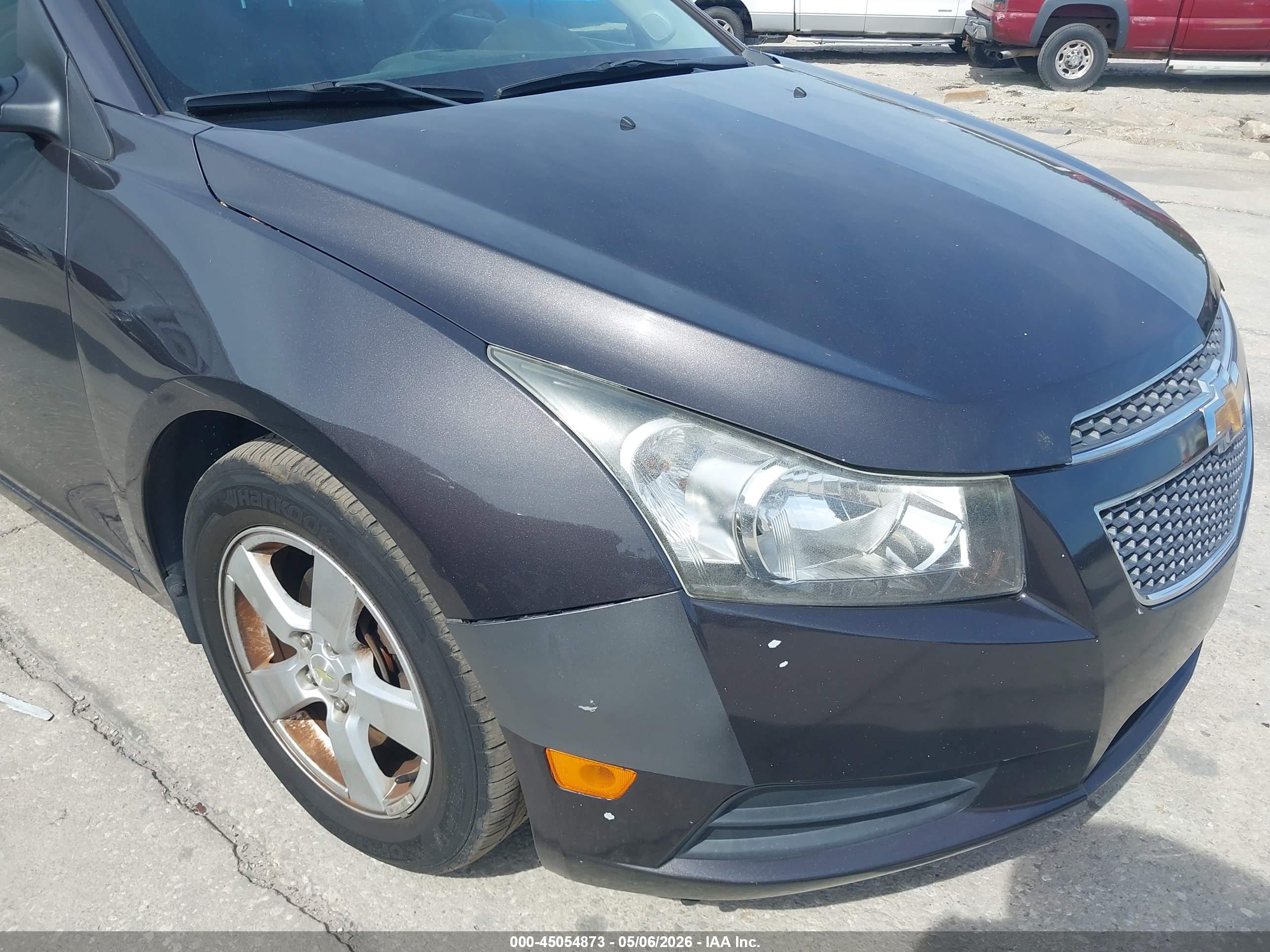 CHEVROLET CRUZE image 6