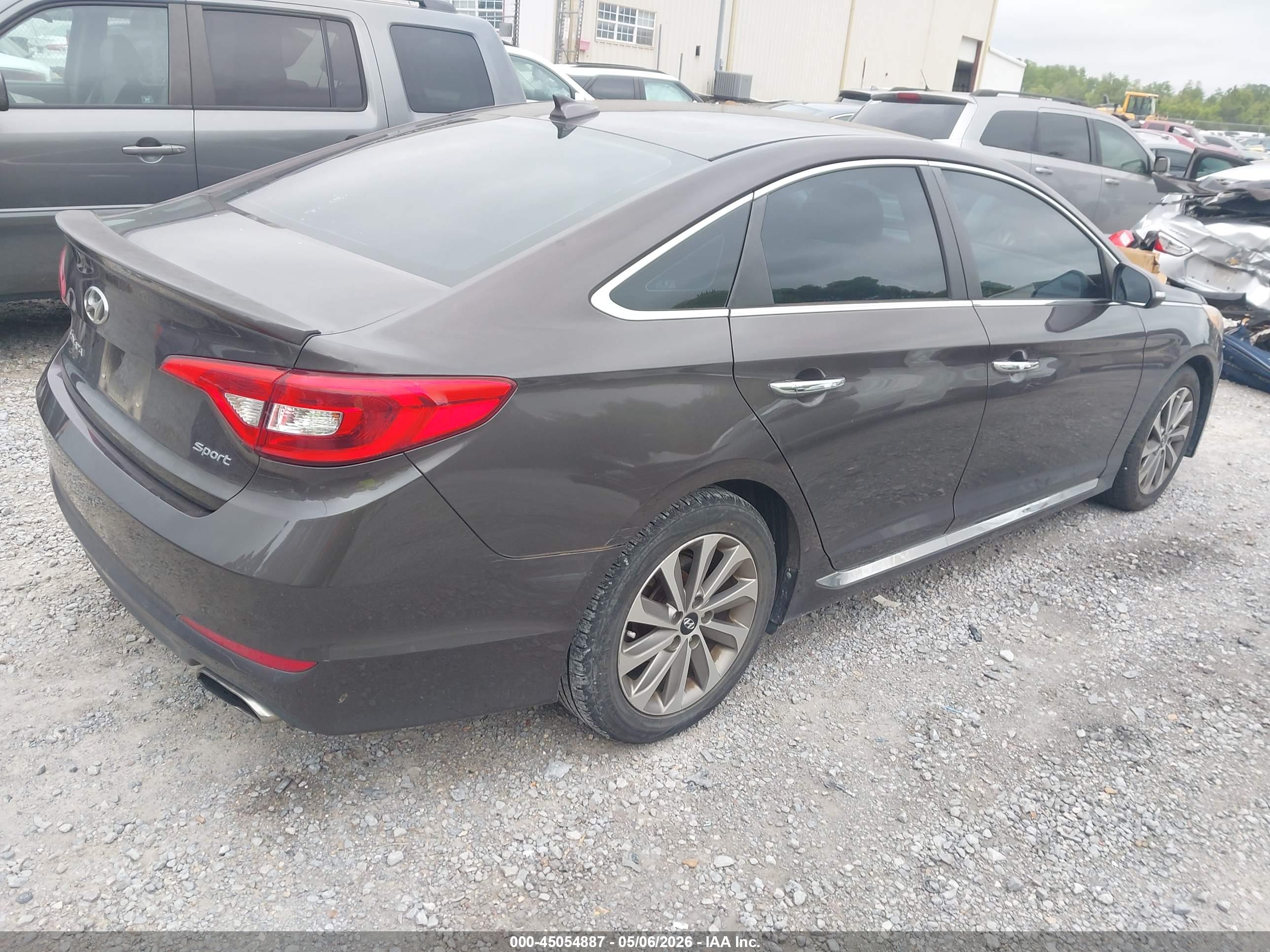 HYUNDAI SONATA image 4