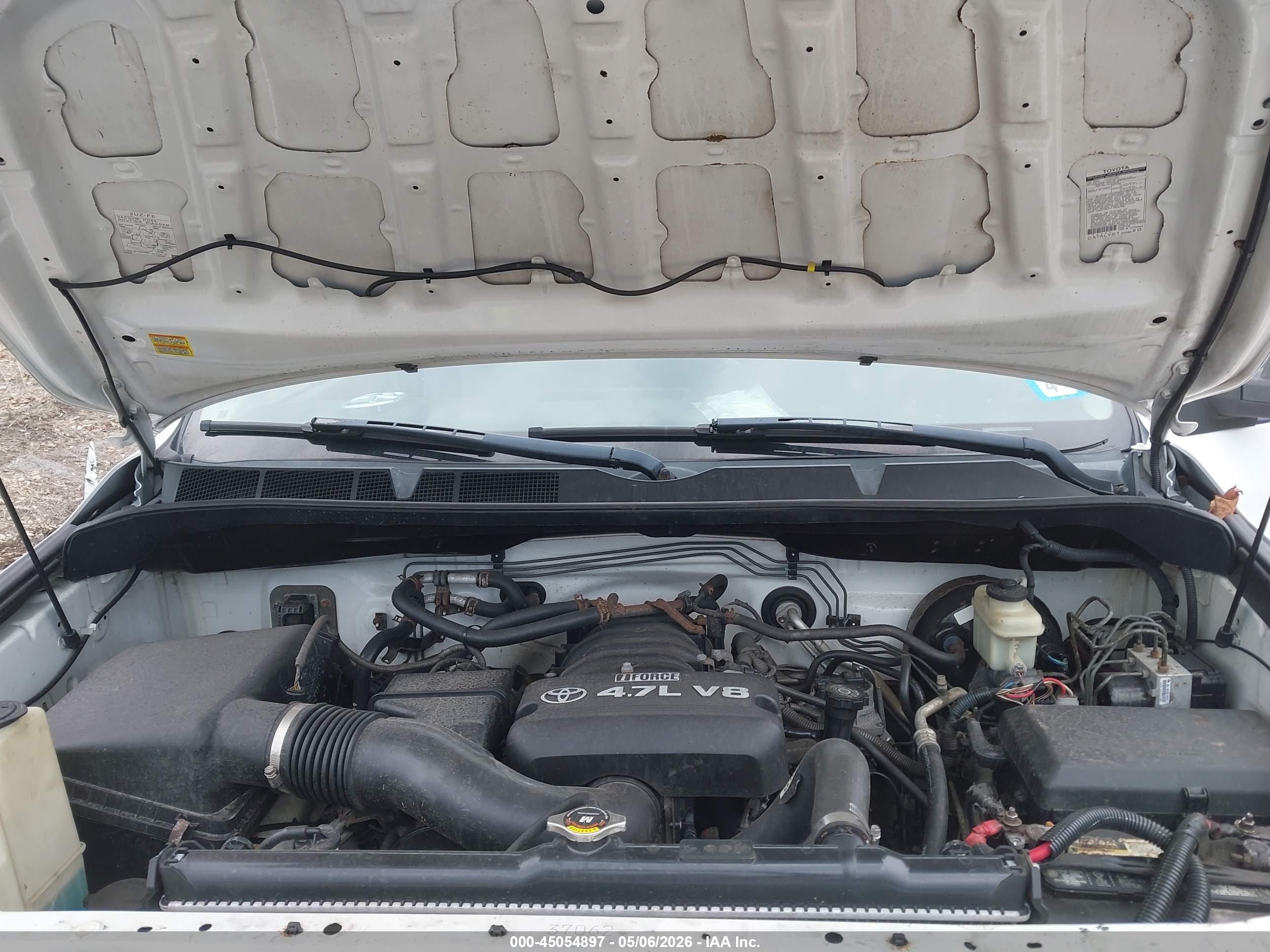TOYOTA TUNDRA image 10