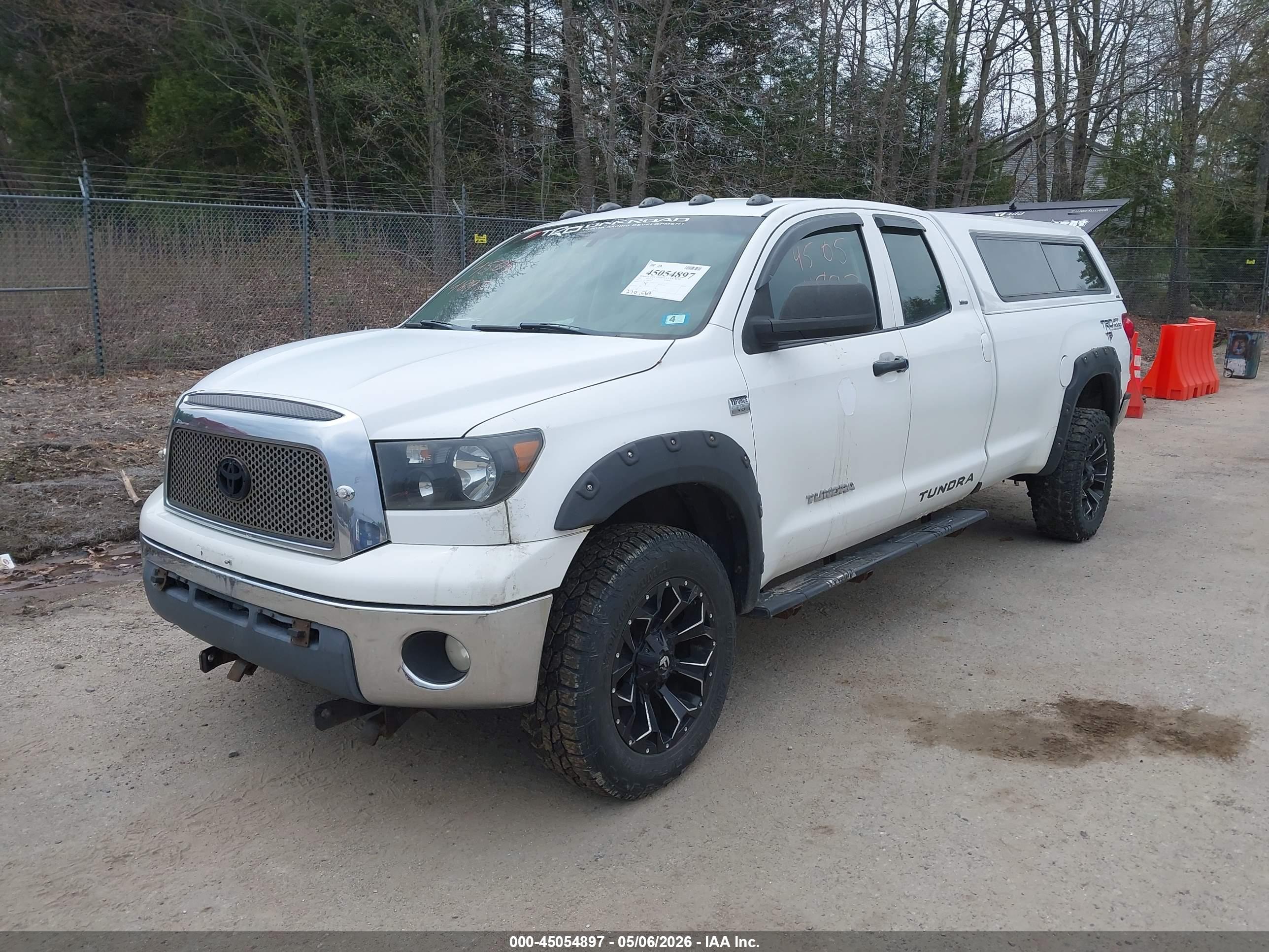 TOYOTA TUNDRA image 2