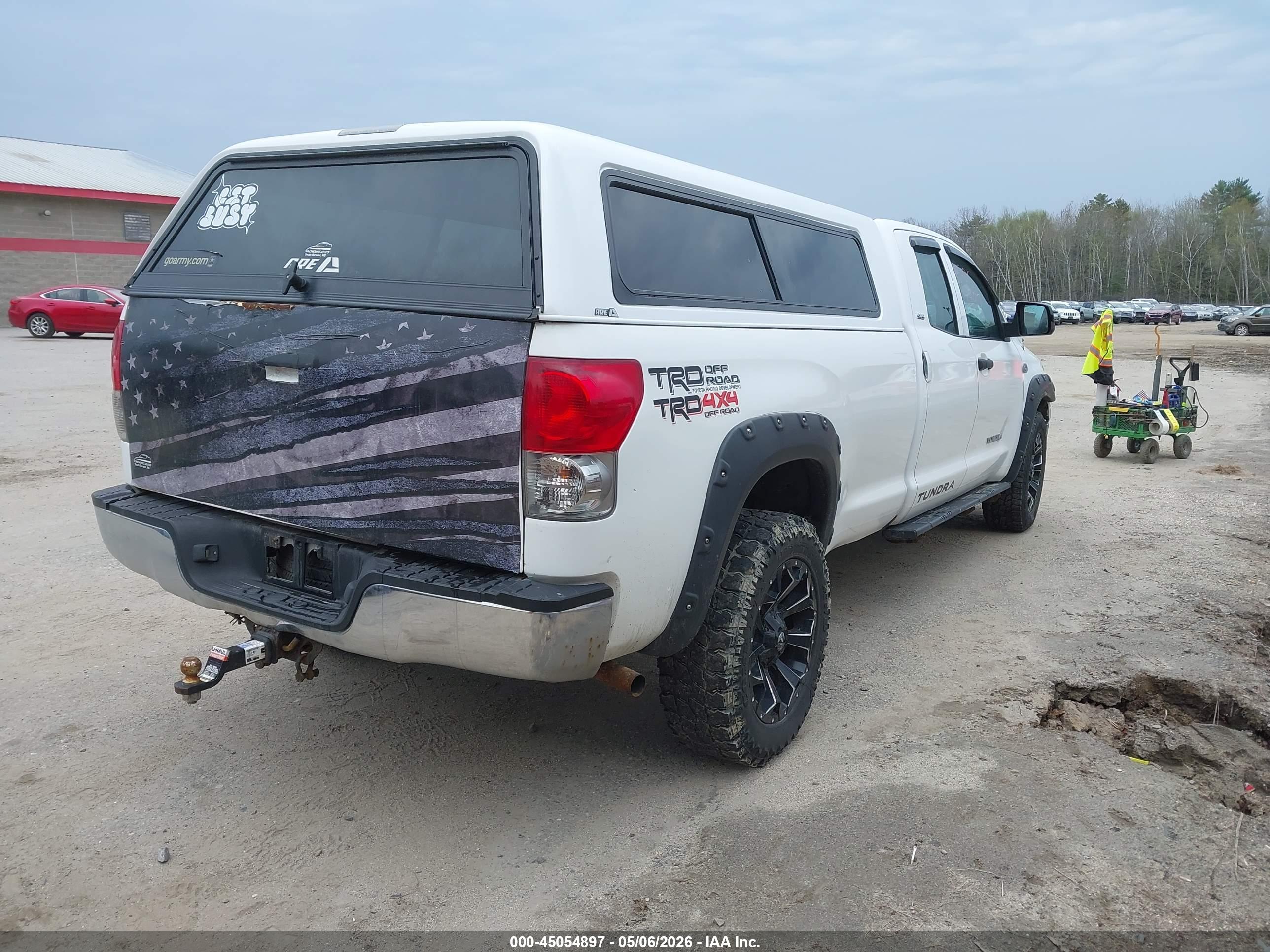 TOYOTA TUNDRA image 4