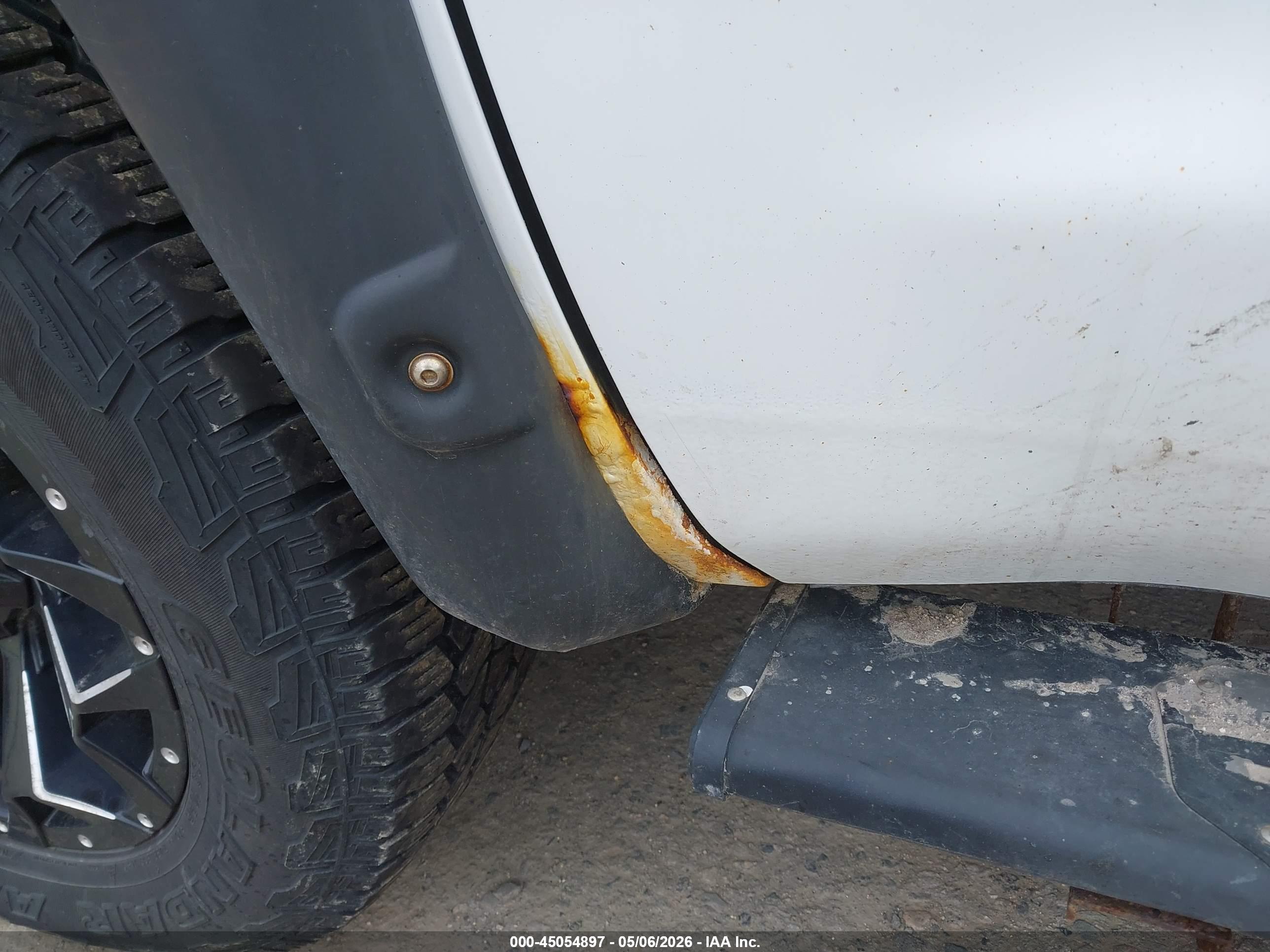 TOYOTA TUNDRA image 6