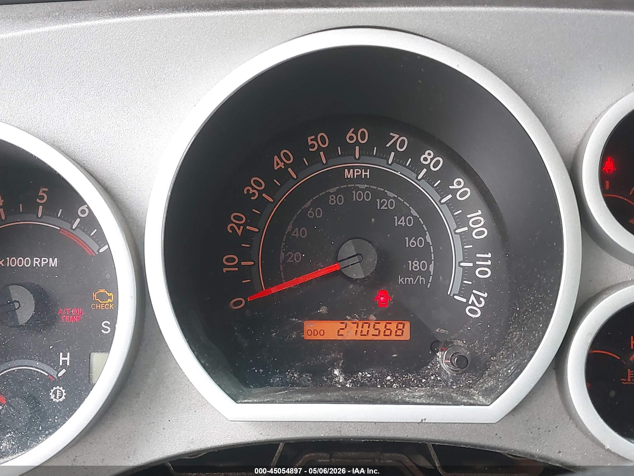 TOYOTA TUNDRA image 7