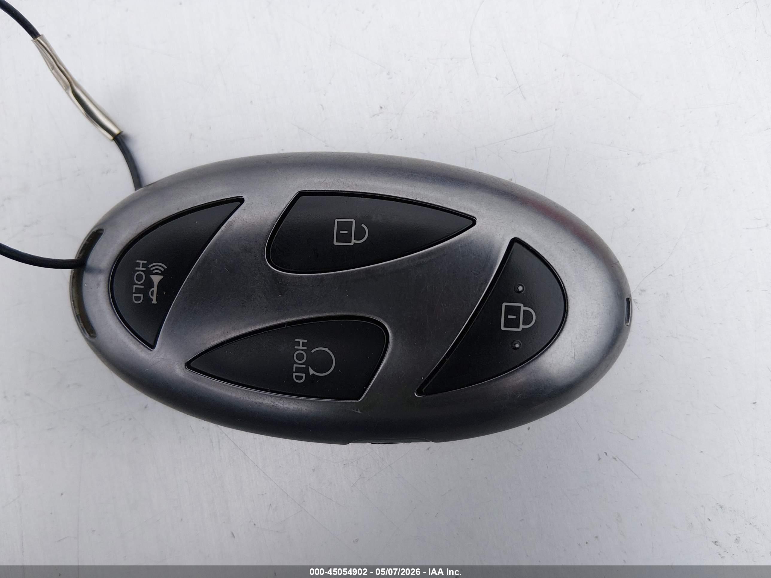 HYUNDAI ELANTRA image 11