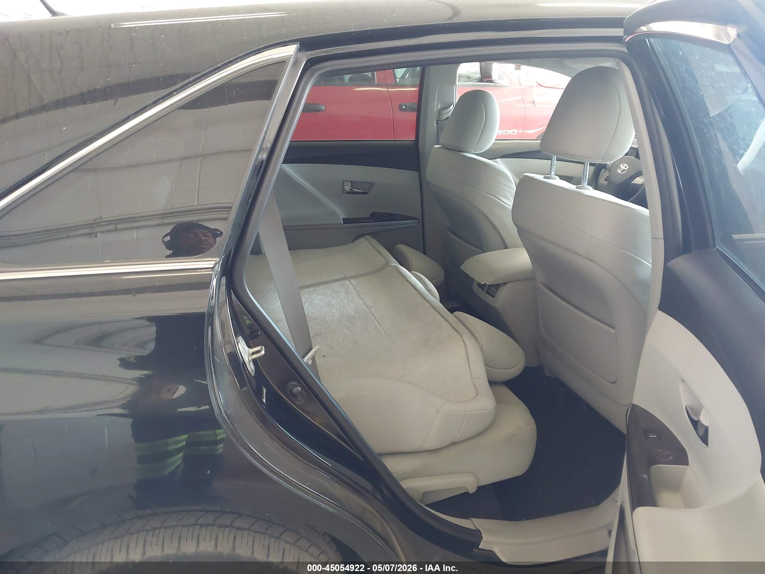 TOYOTA VENZA image 8