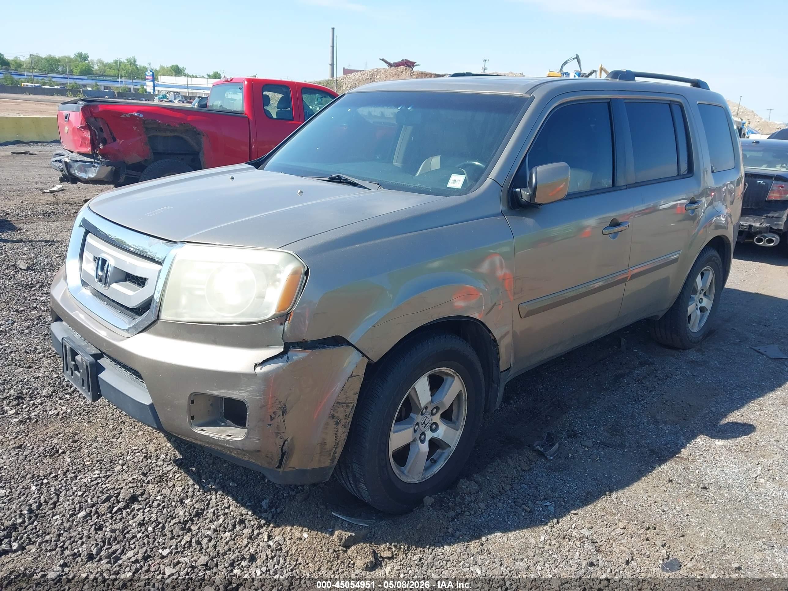 HONDA PILOT image 2