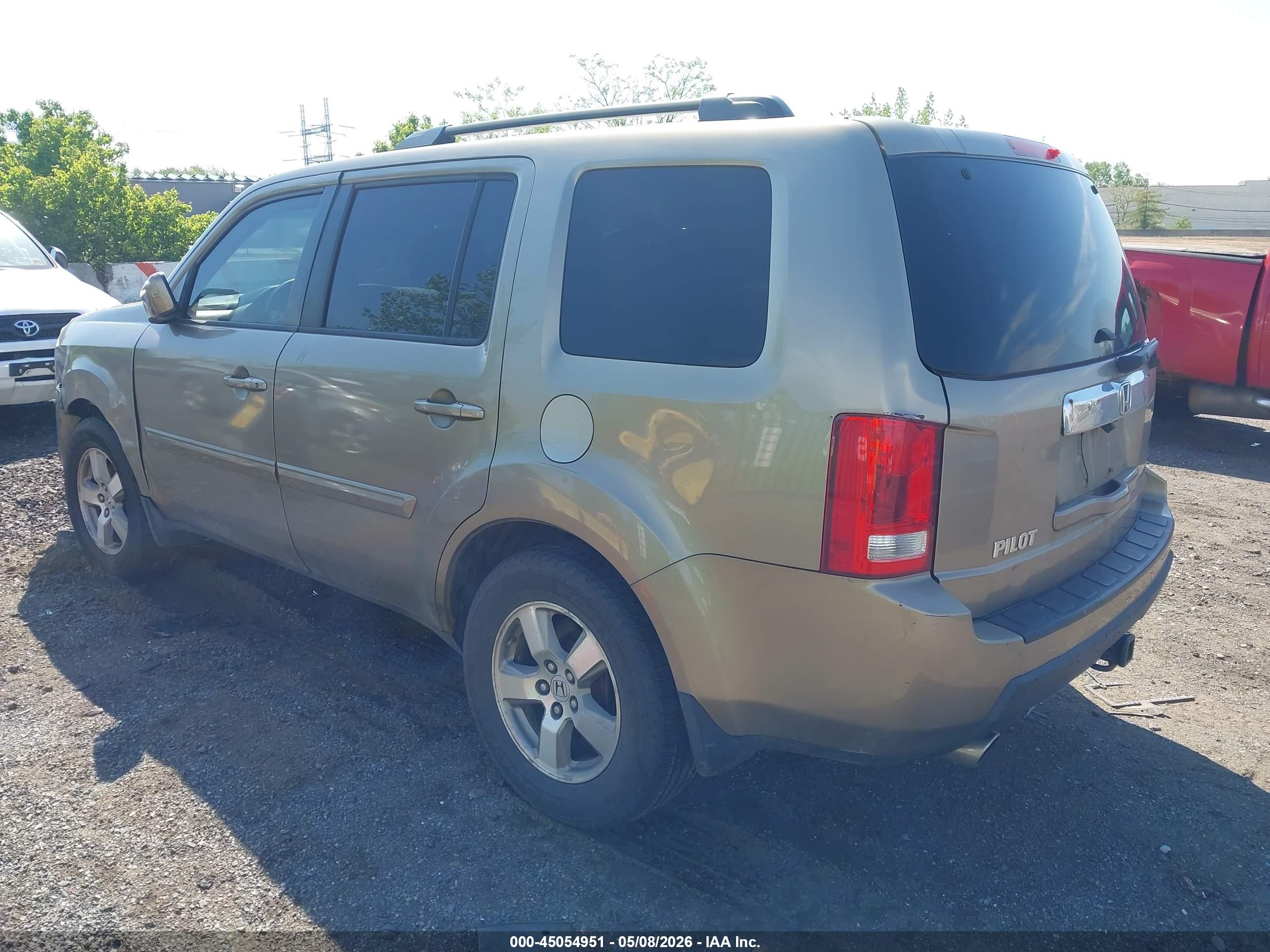 HONDA PILOT image 3