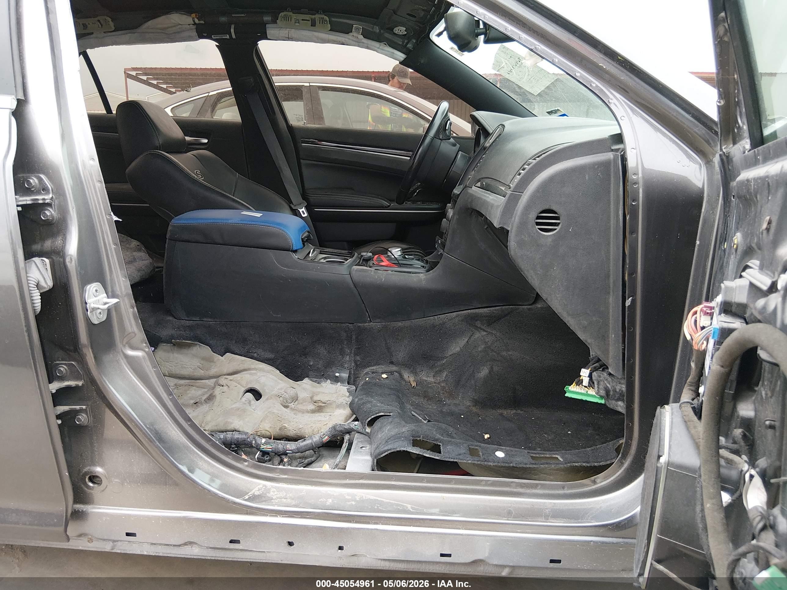 CHRYSLER 300 image 5