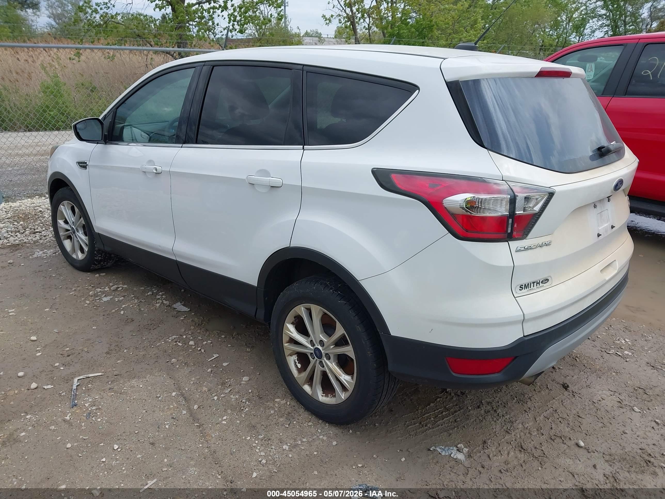 FORD ESCAPE image 3