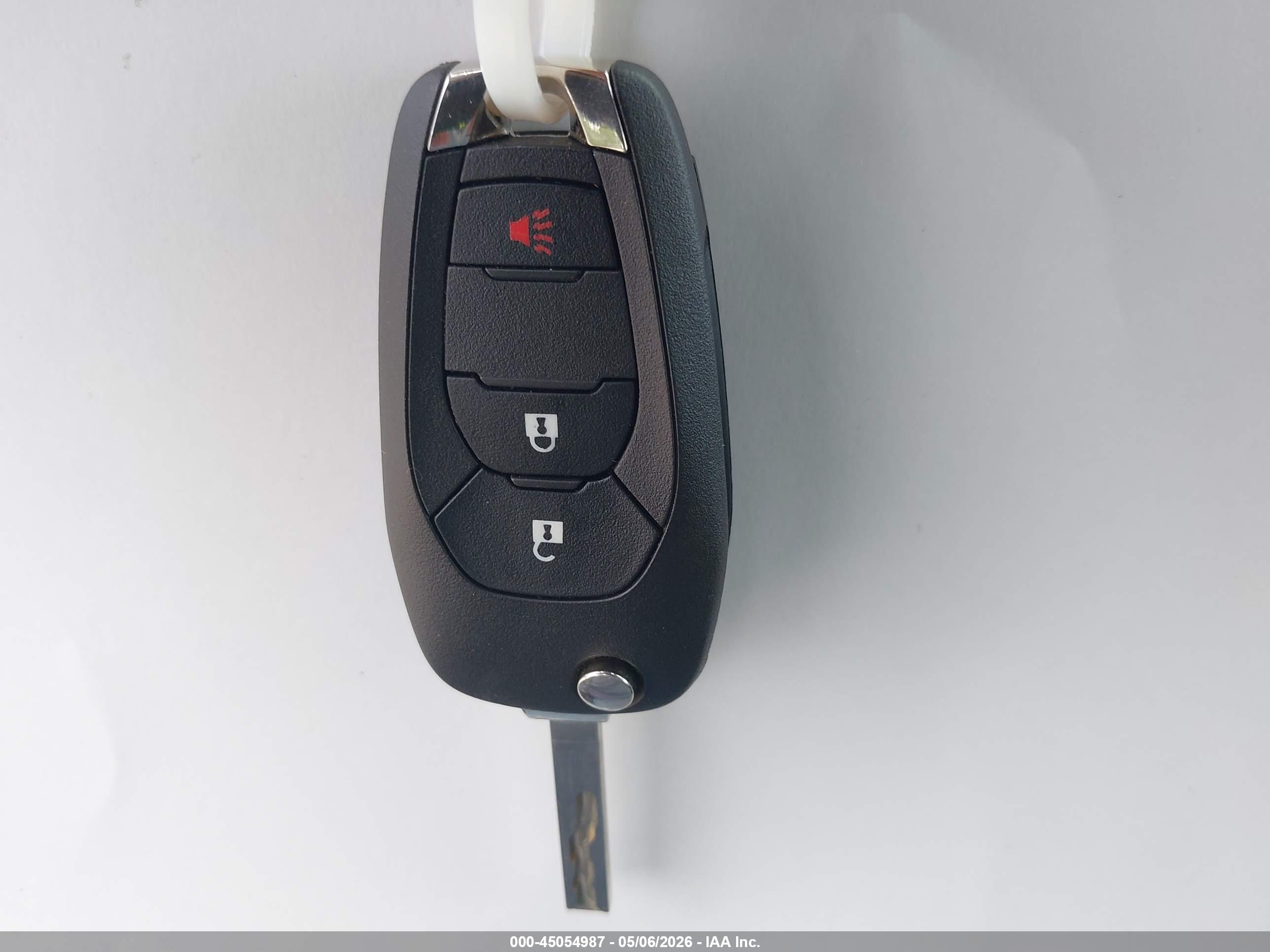 CHEVROLET TRAX image 11