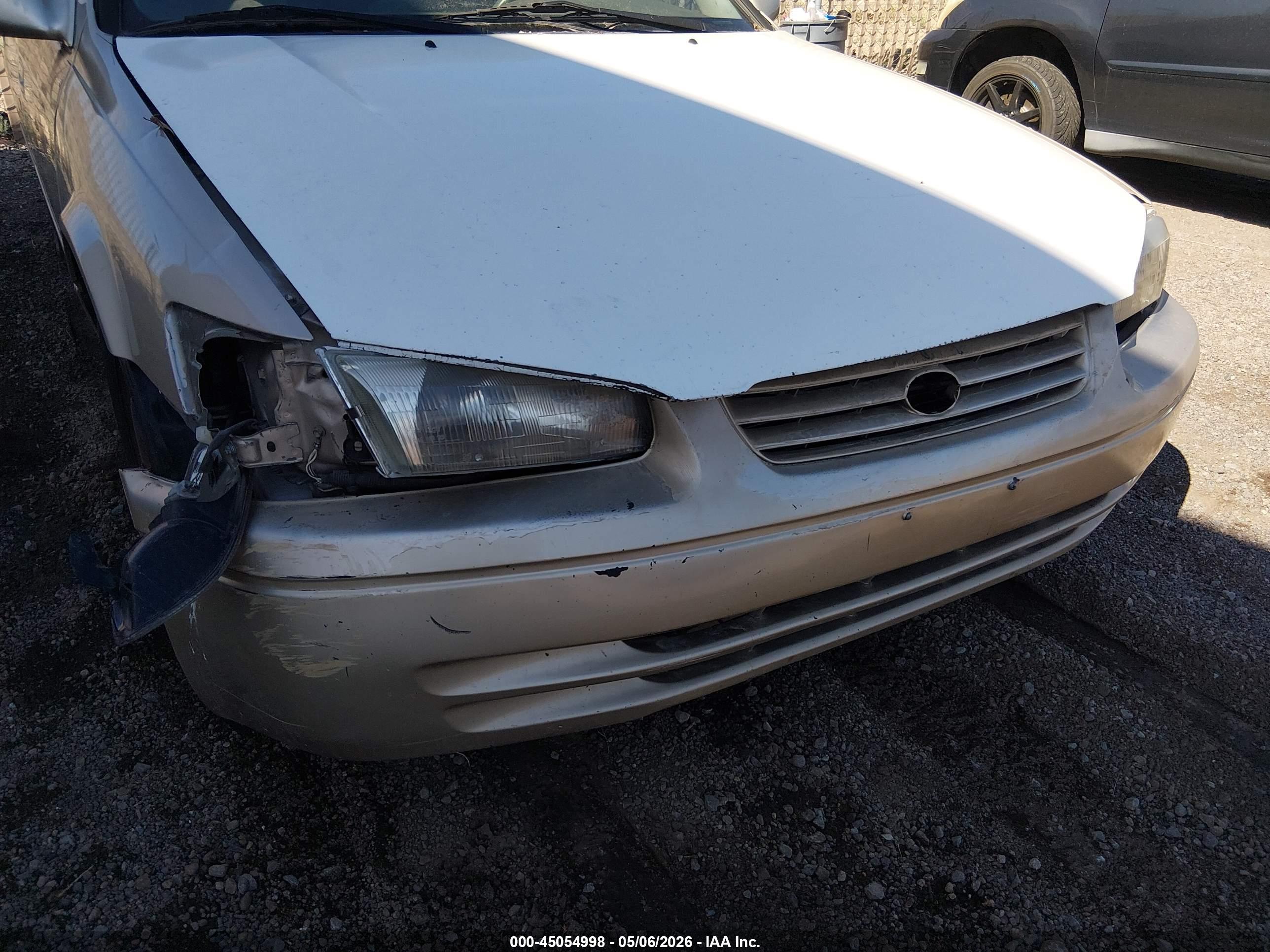 TOYOTA CAMRY image 6
