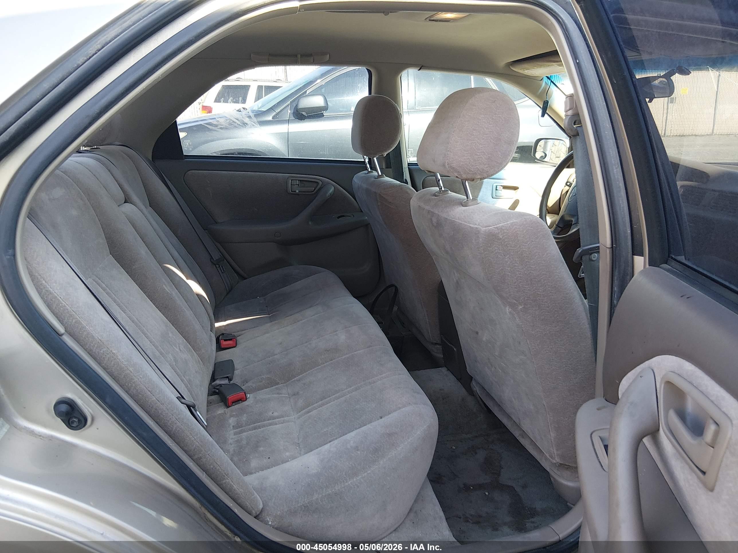 TOYOTA CAMRY image 8