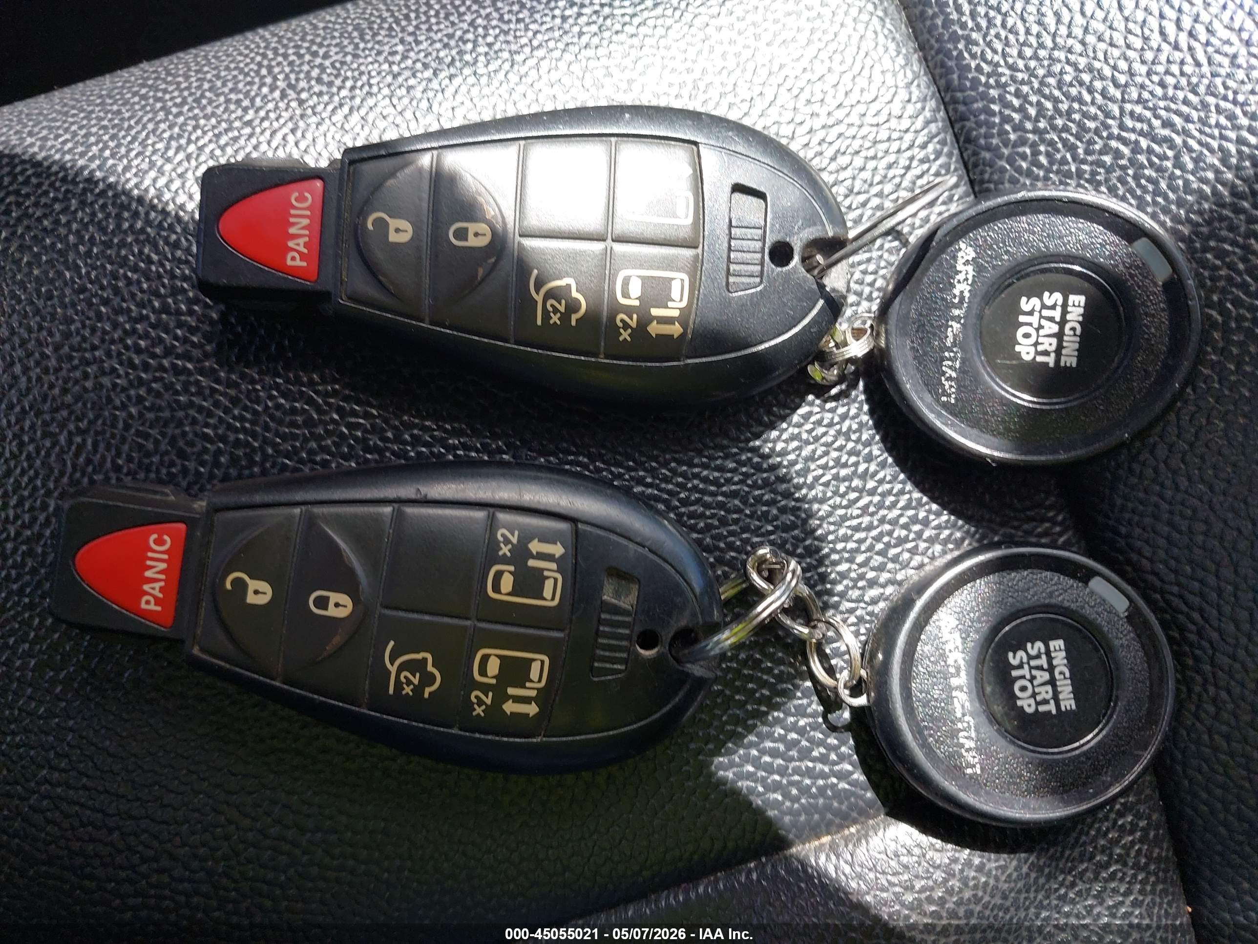 CHRYSLER TOWN image 11
