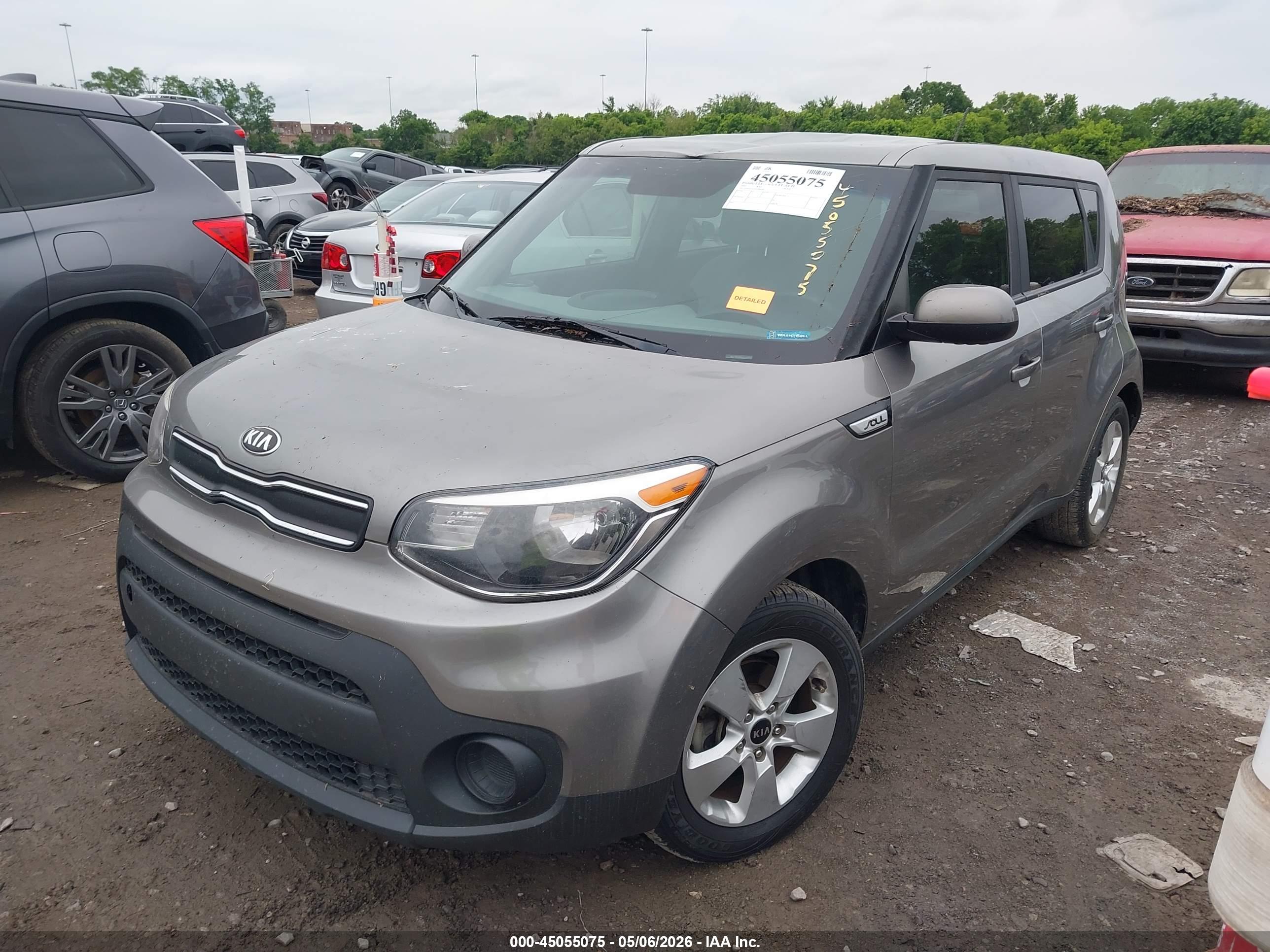 KIA SOUL image 2