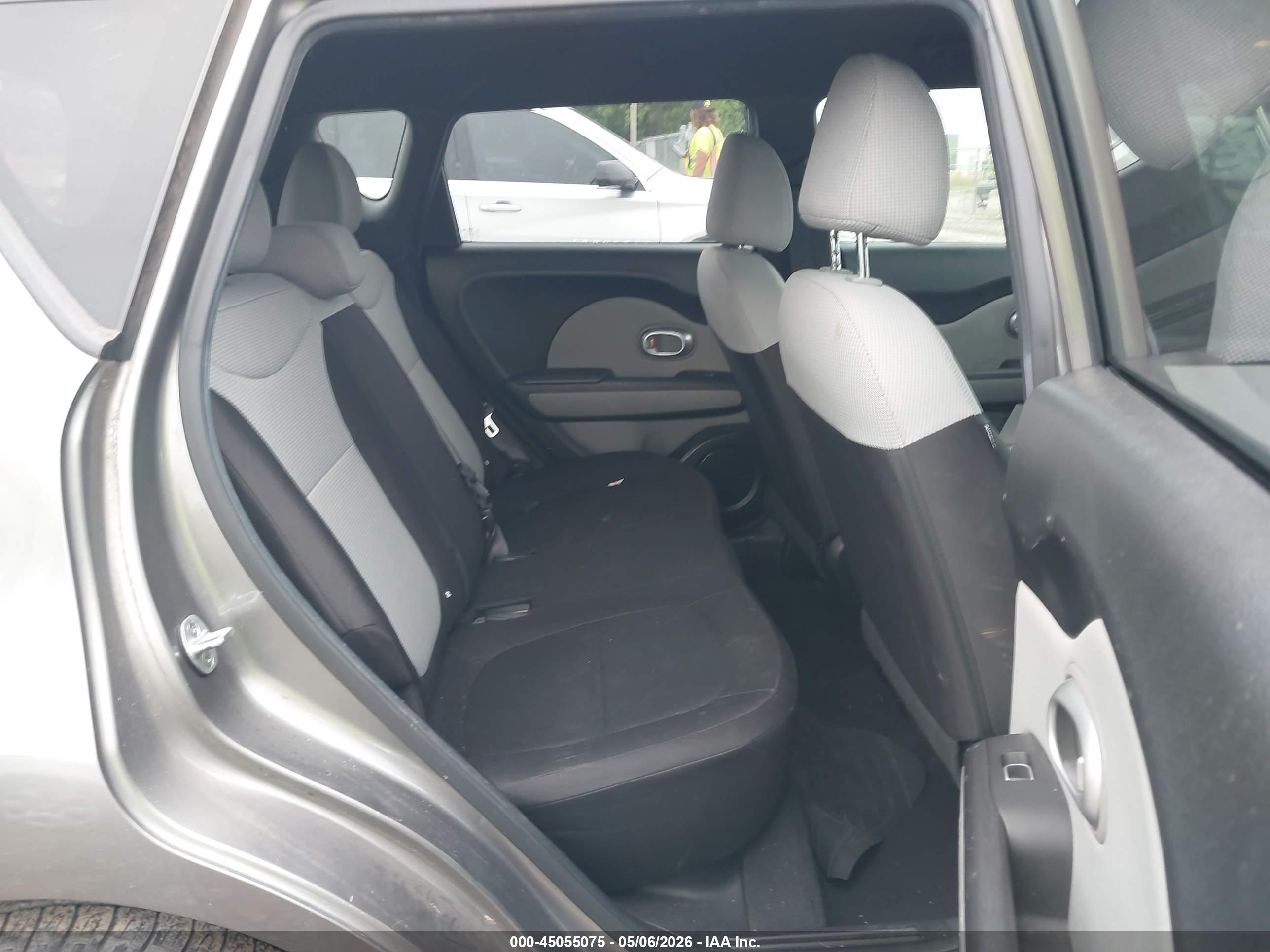 KIA SOUL image 8