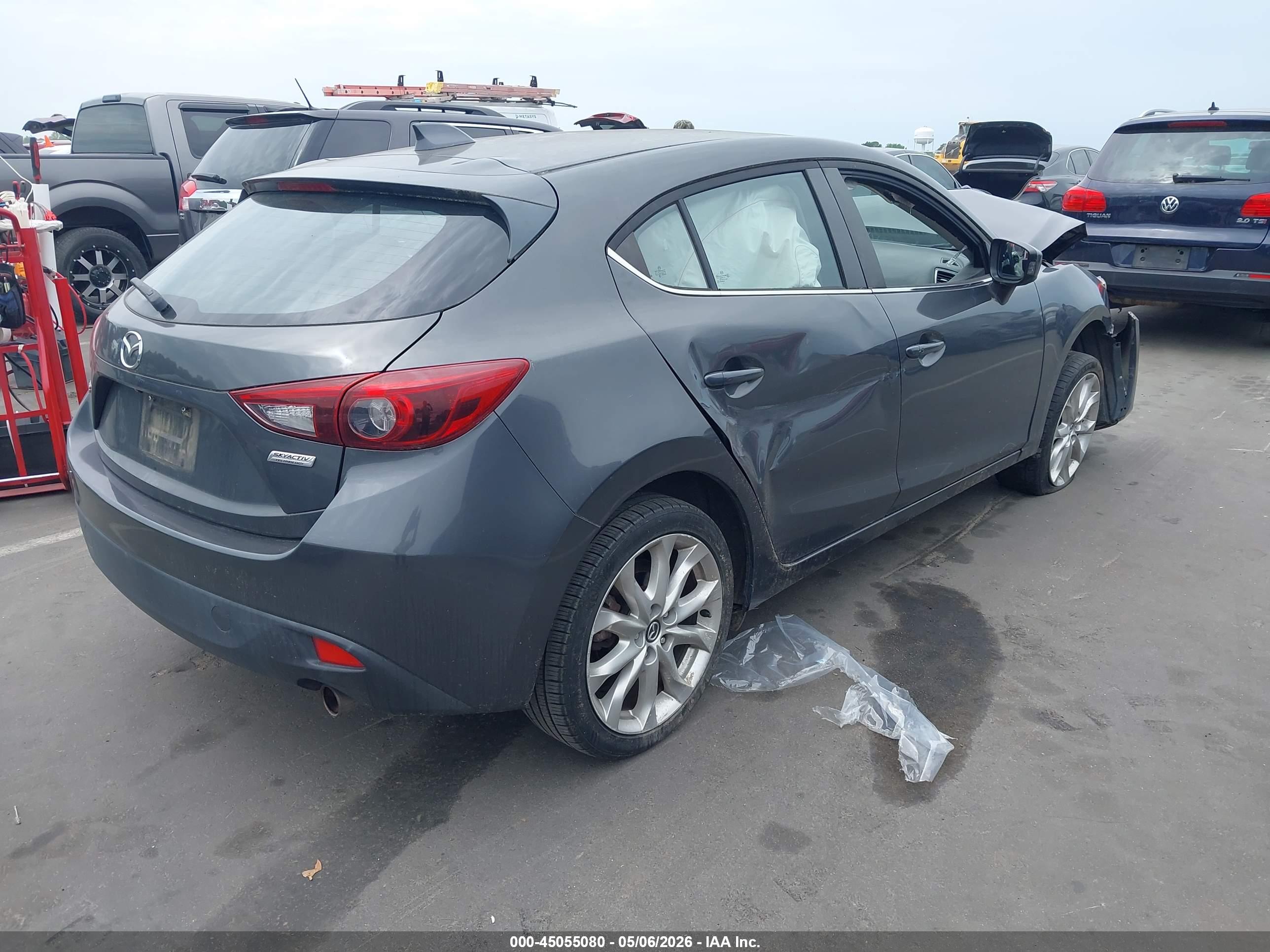 MAZDA MAZDA3 image 4