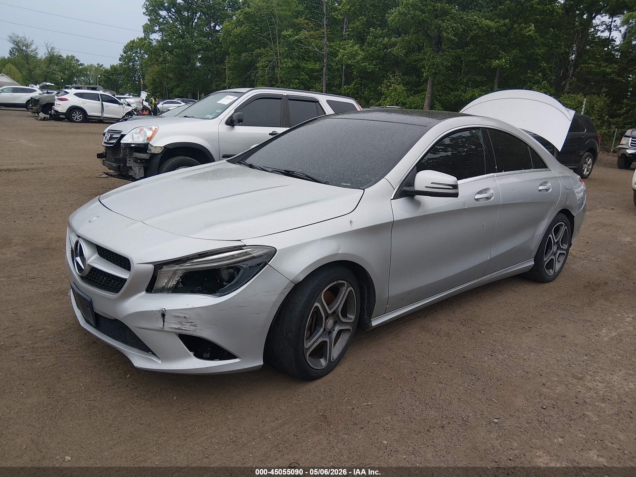MERCEDES-BENZ CLA image 2