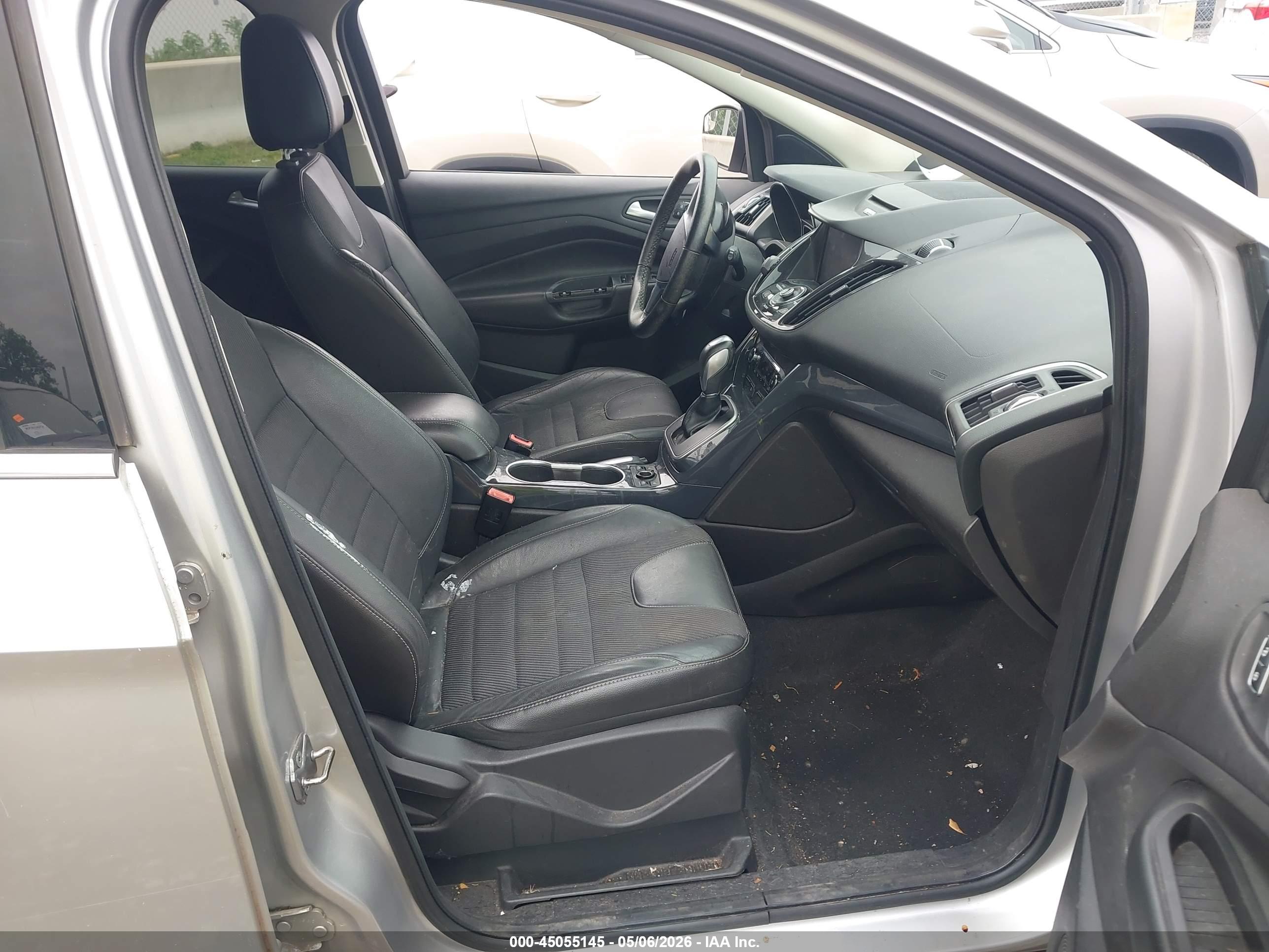 FORD ESCAPE image 5