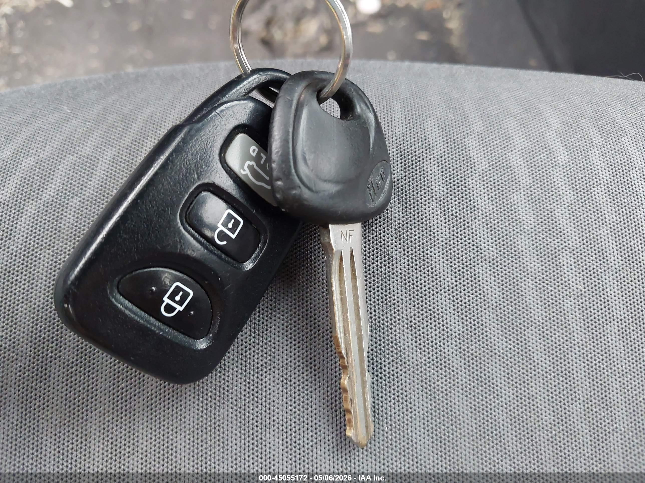 HYUNDAI ELANTRA image 11