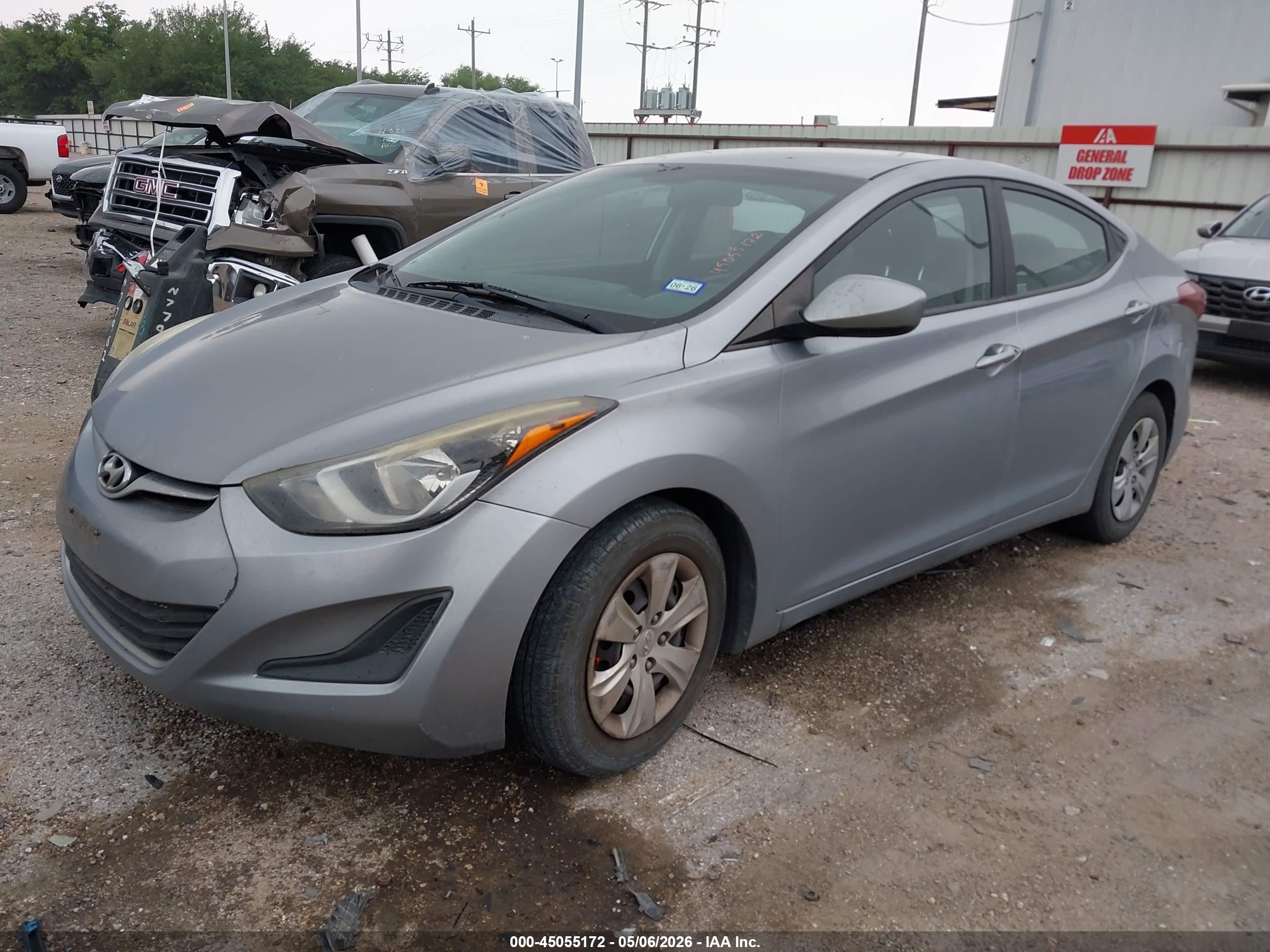 HYUNDAI ELANTRA image 2