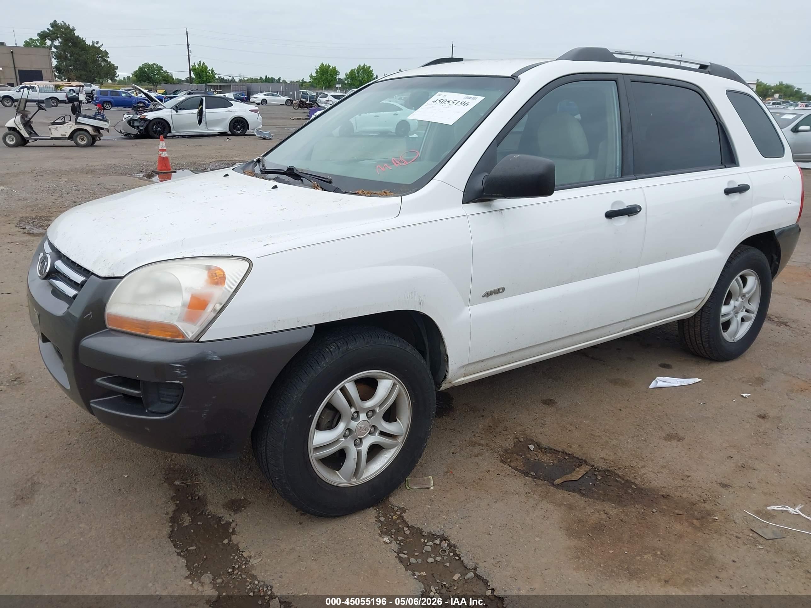 KIA SPORTAGE image 2