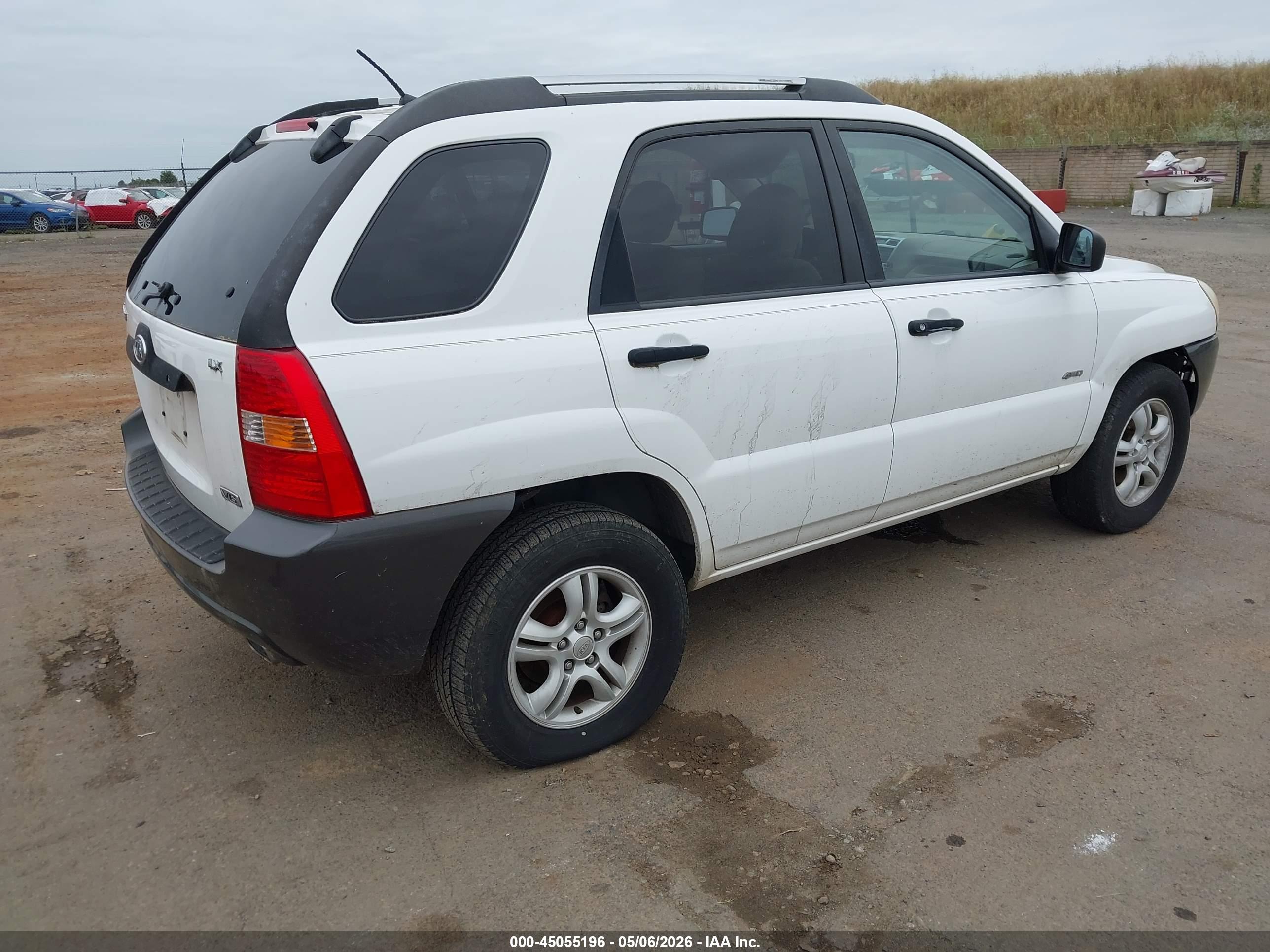 KIA SPORTAGE image 4