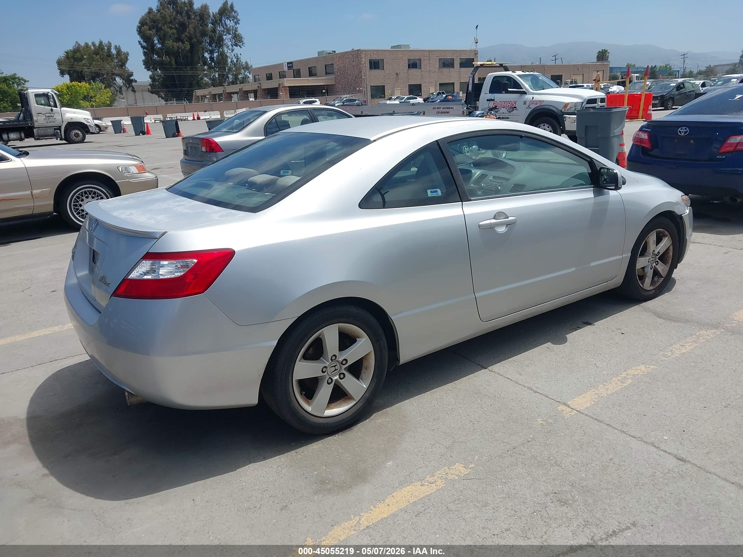HONDA CIVIC image 4