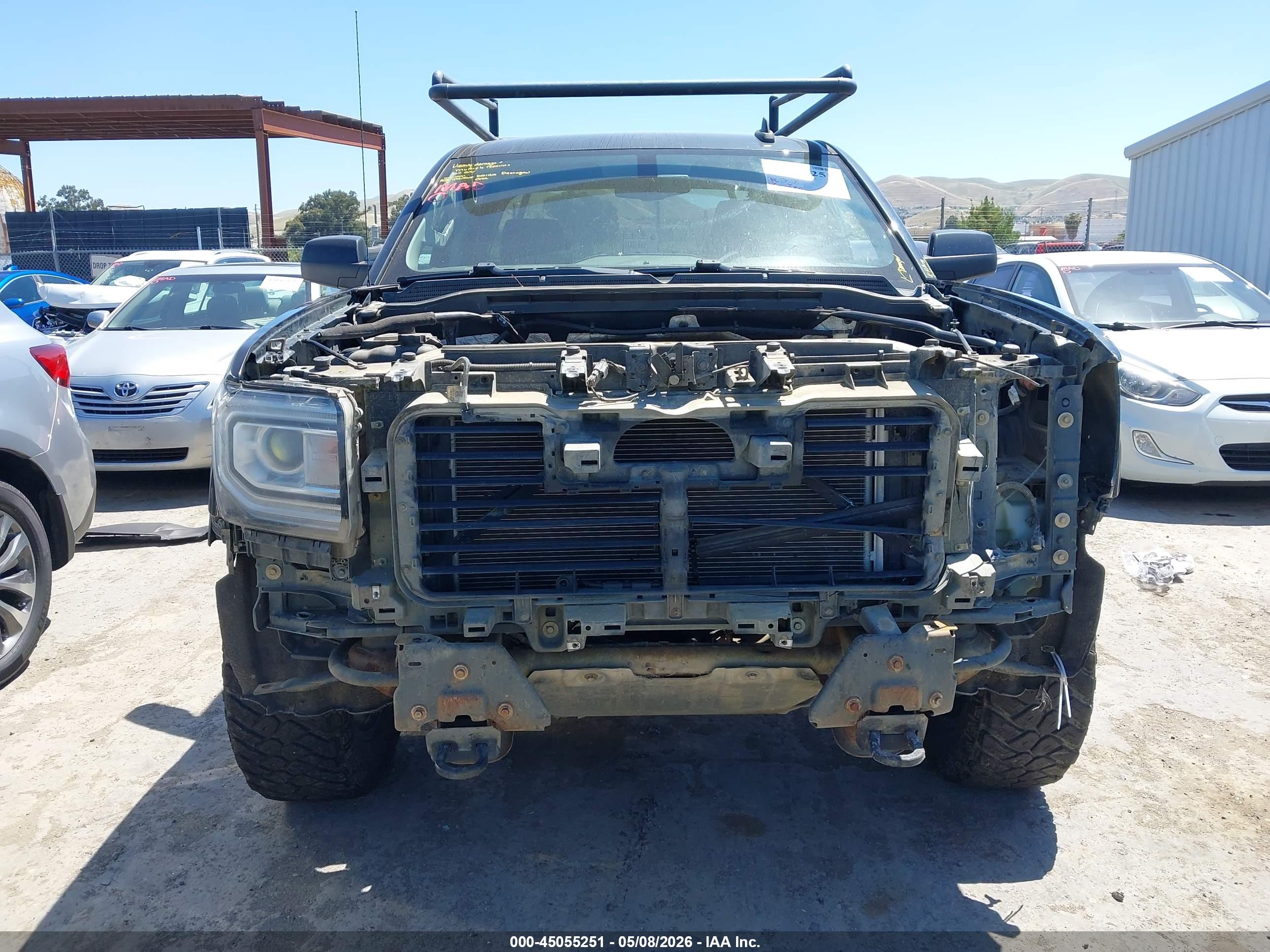 GMC SIERRA image 6