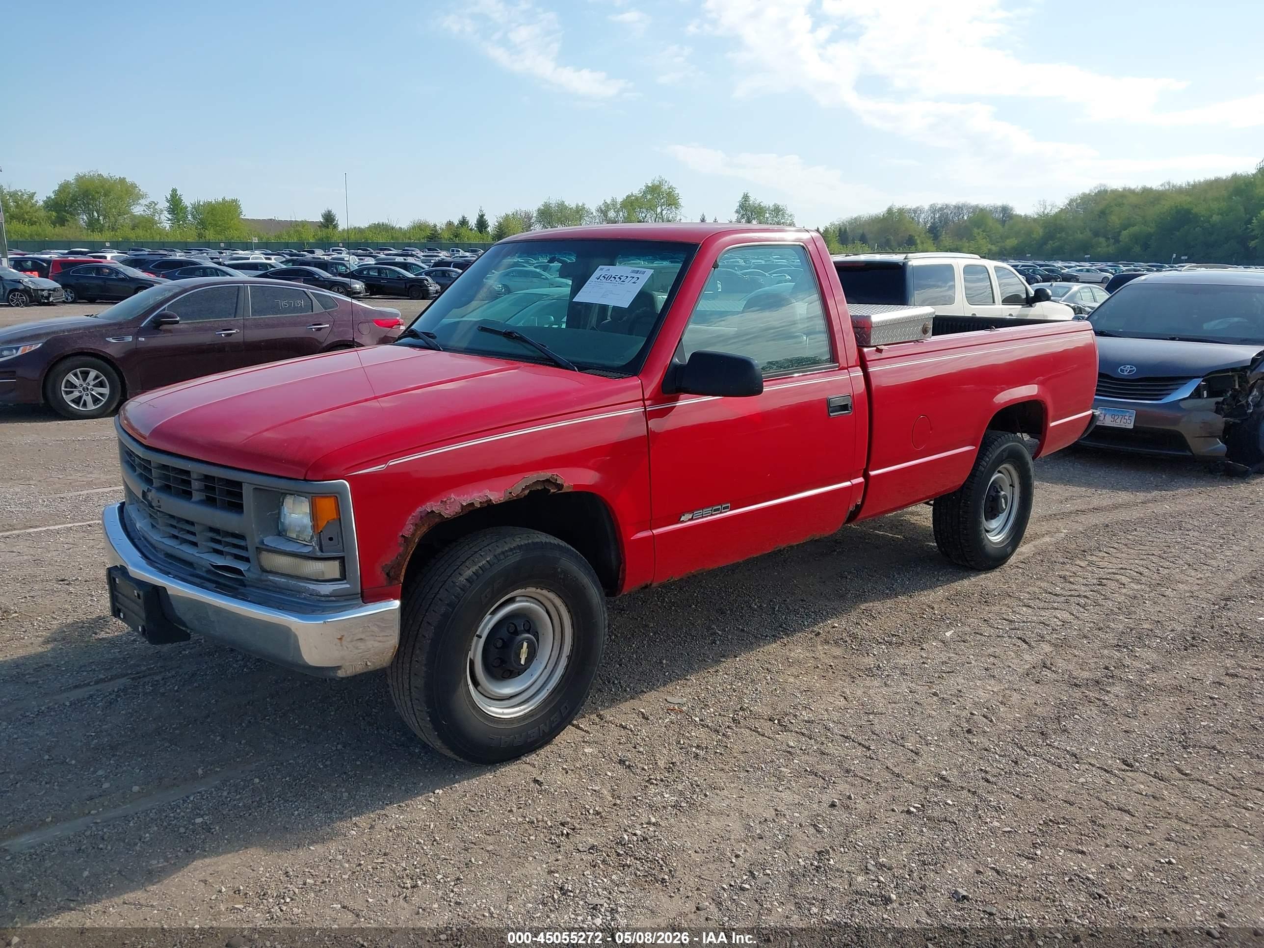 CHEVROLET C2500 image 2