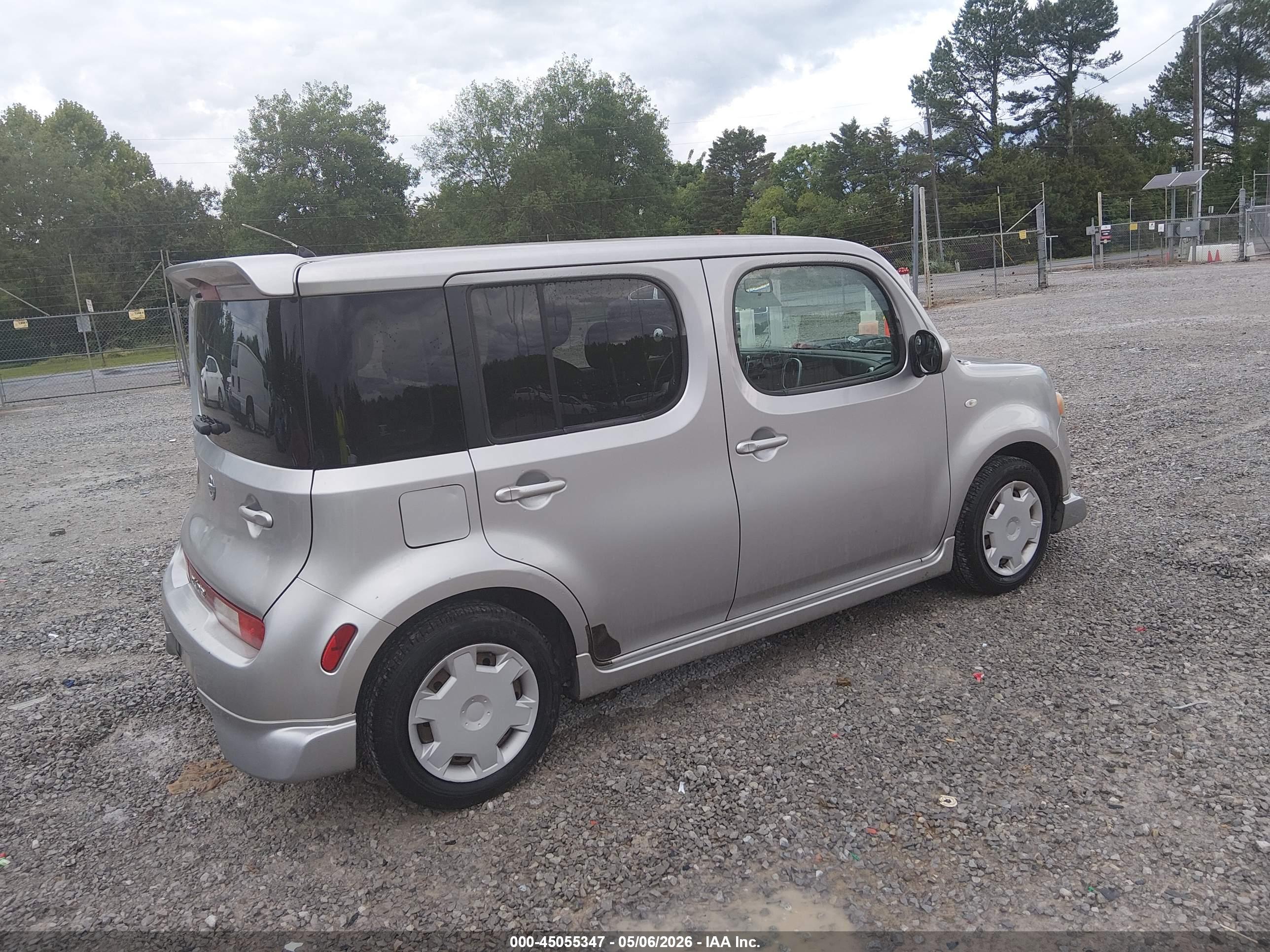 NISSAN CUBE image 4