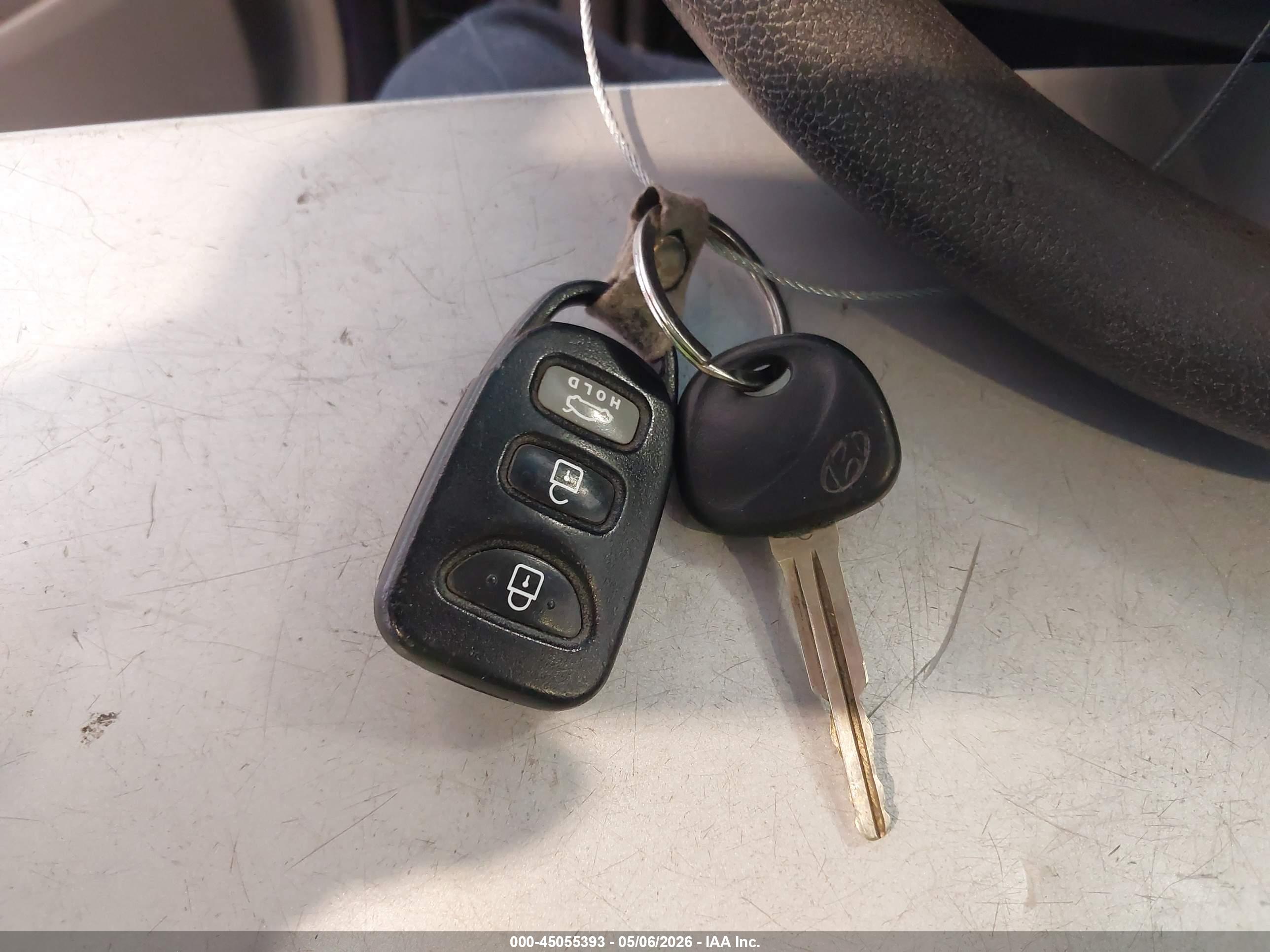HYUNDAI ELANTRA image 11