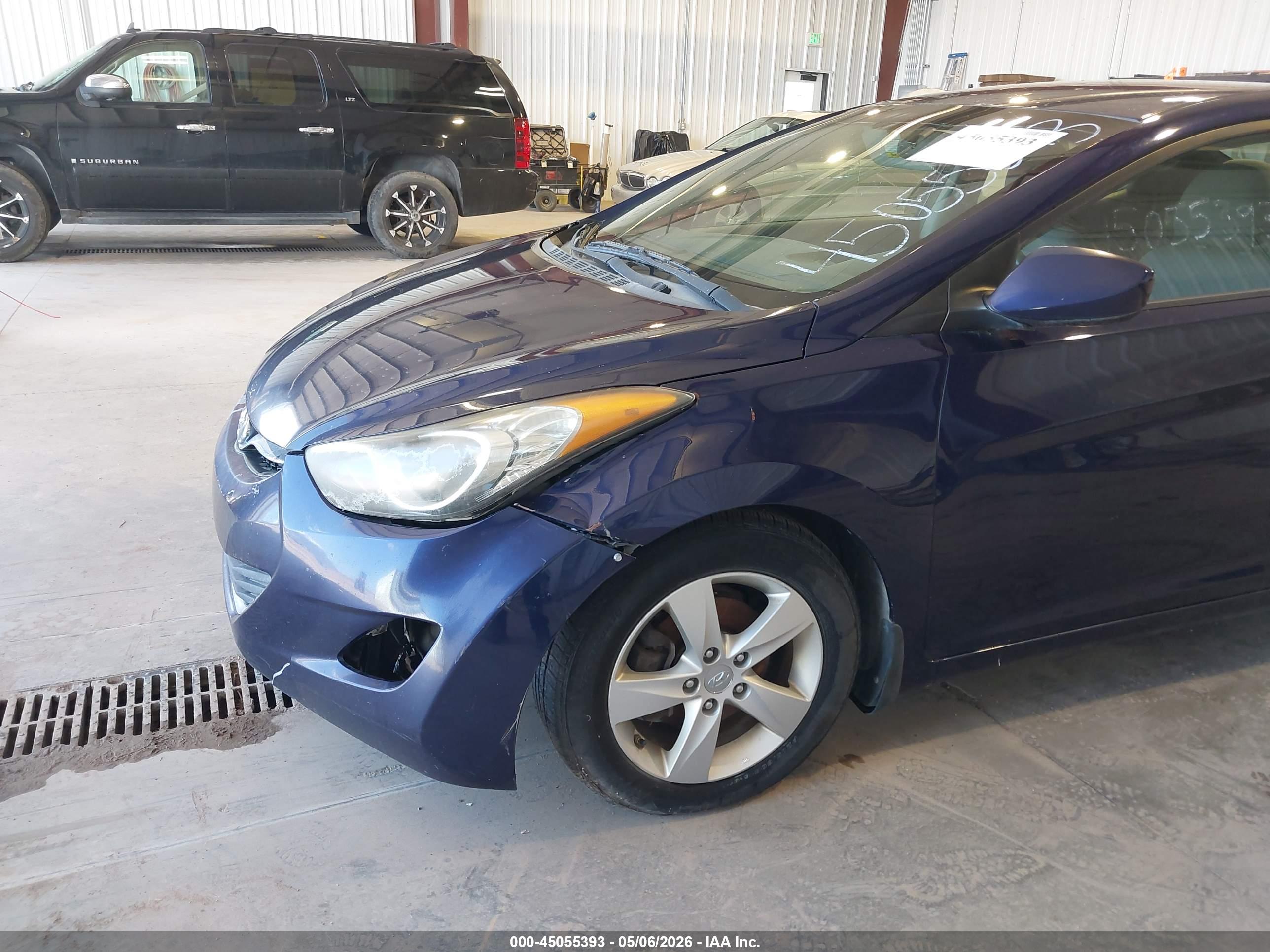 HYUNDAI ELANTRA image 6