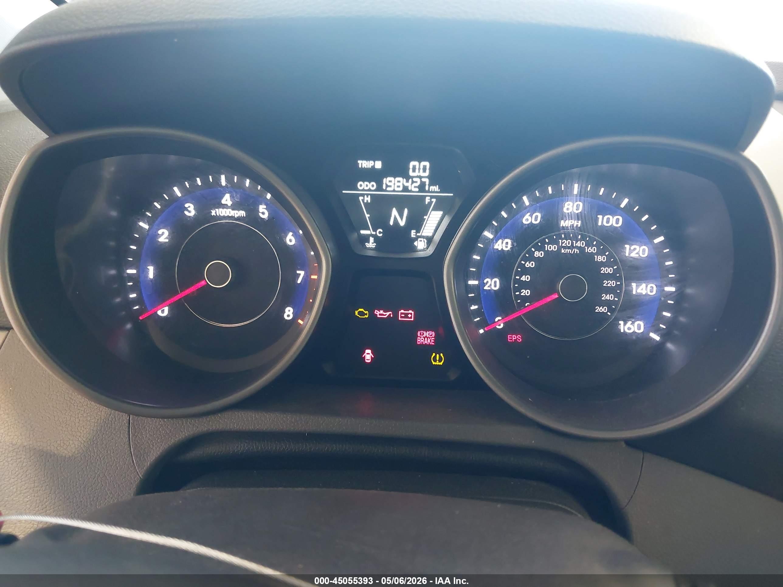 HYUNDAI ELANTRA image 7