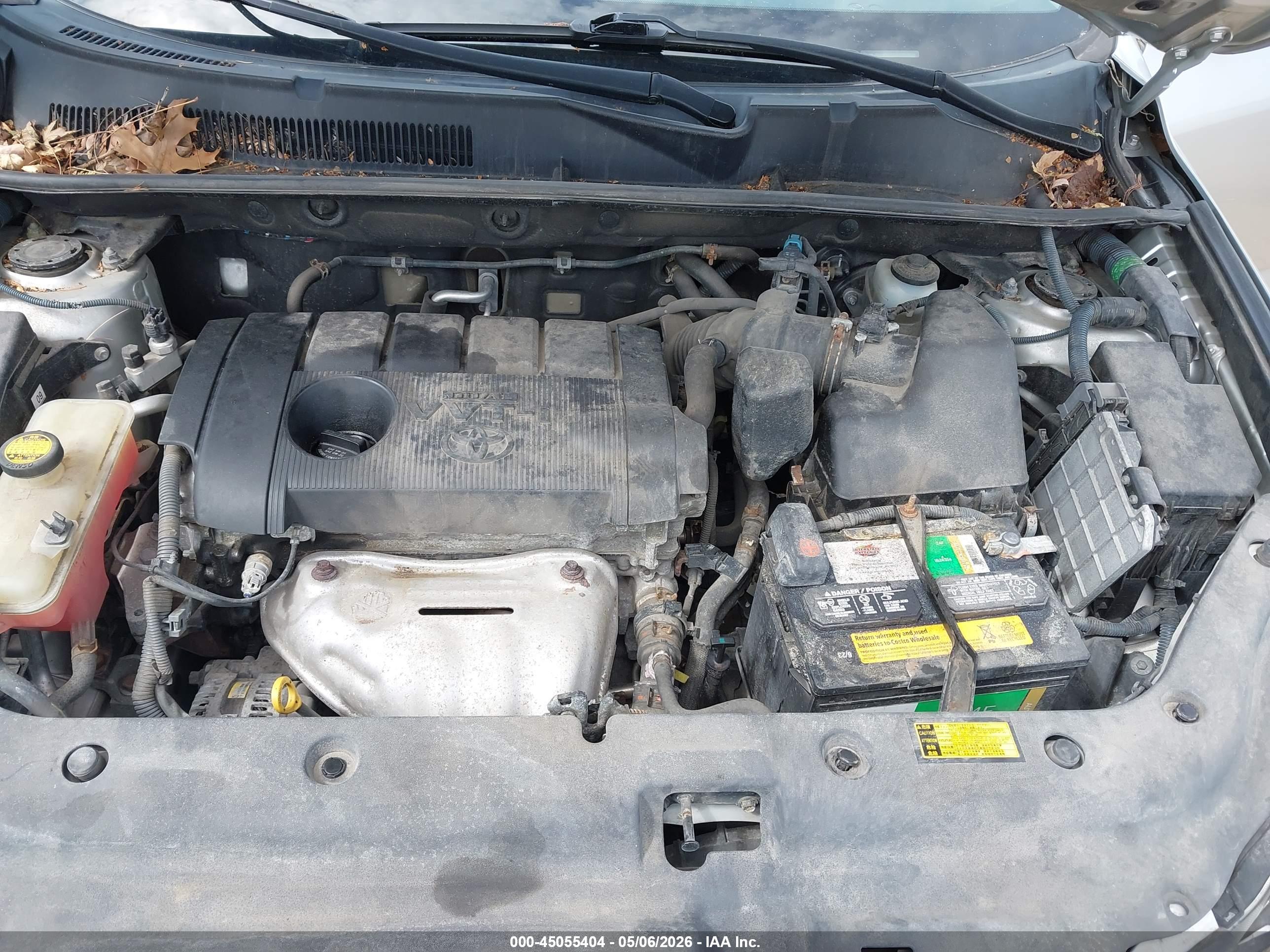 TOYOTA RAV4 image 10